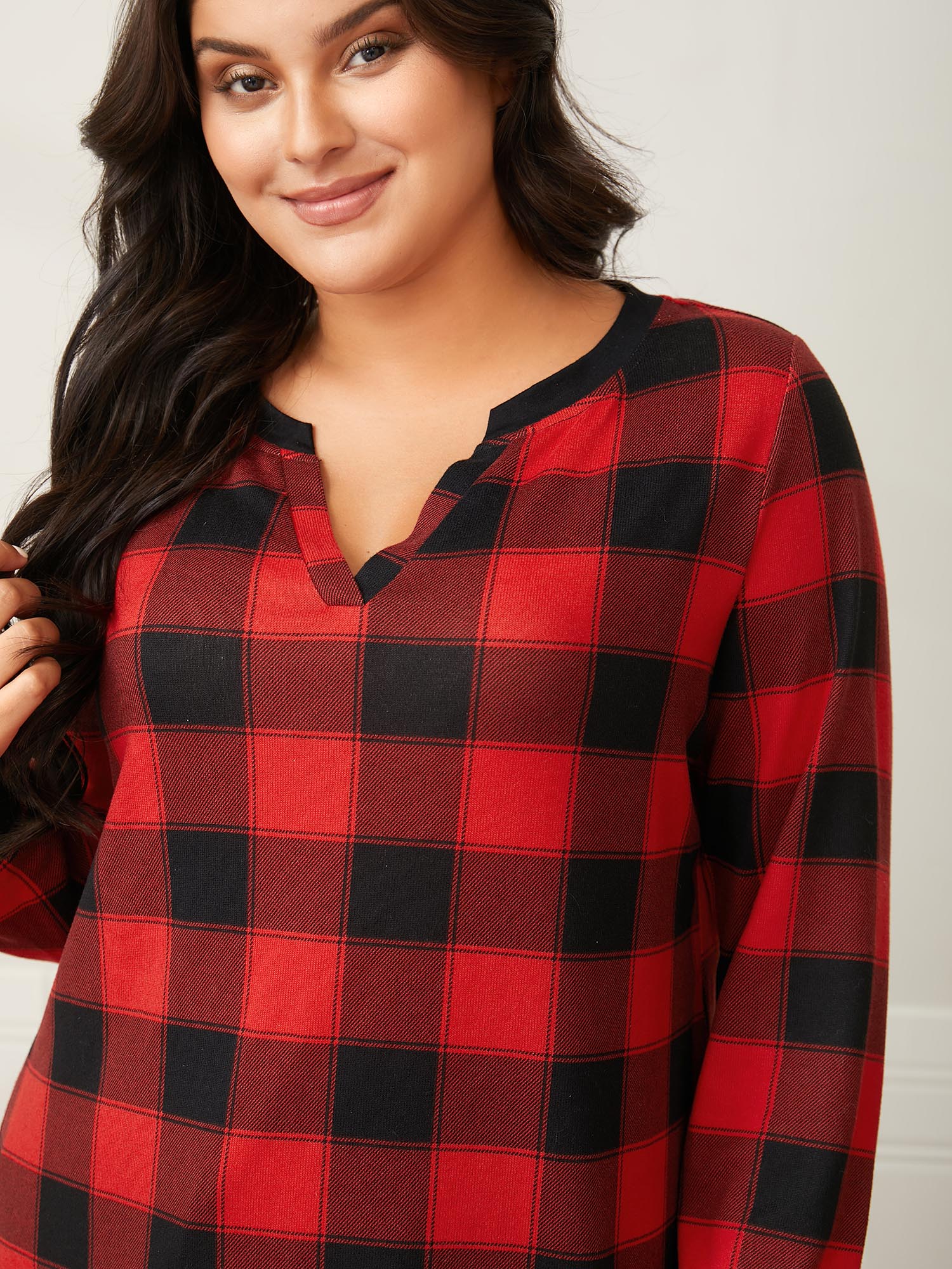 

Plus Size Checkered Contrast Collar Sleep Top Brightred Extra Long Sleeve Notched collar Everyday Casual  Bloomchic