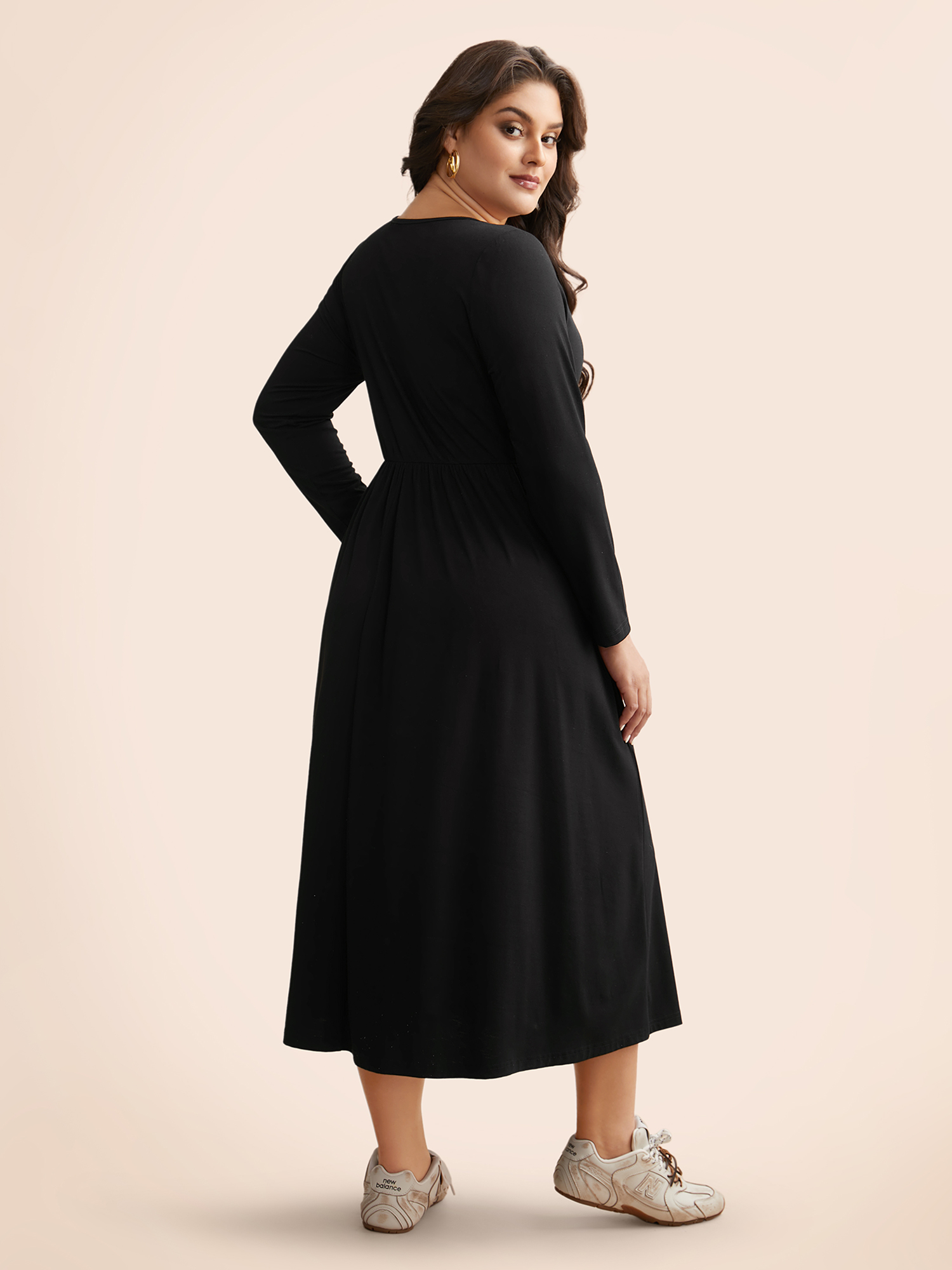 

Plus Size Supersoft Essentials Elastic Waist Midi Dress Pureblack Women Casual Non Round Neck Long Sleeve Curvy BloomChic