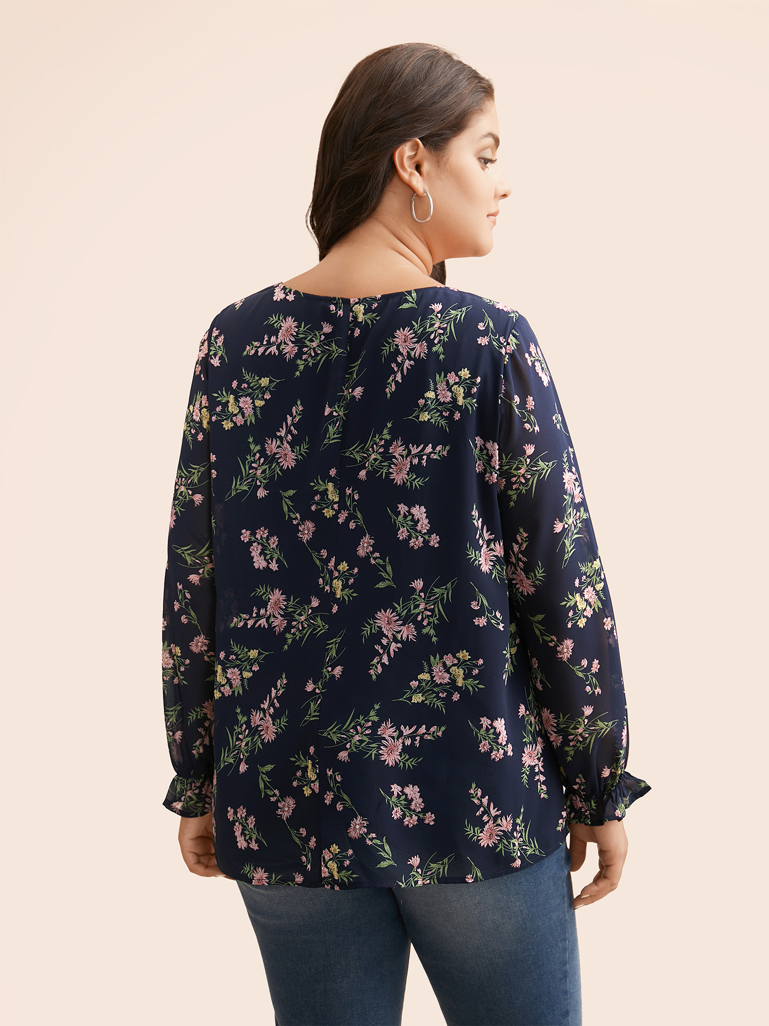 

Plus Size Indigo Chiffon Floral Round Neck Pleated Blouse Women Elegant Long Sleeve Round Neck Everyday Blouses BloomChic