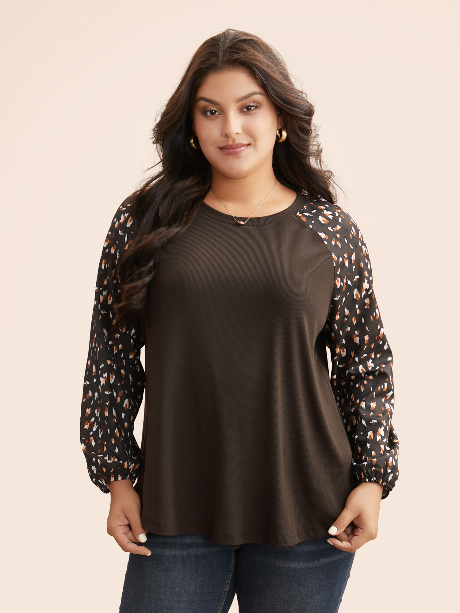 

Plus Size Allover Print Patchwork Raglan Sleeve T-shirt DarkBrown Women Casual Contrast Round Neck Everyday T-shirts BloomChic