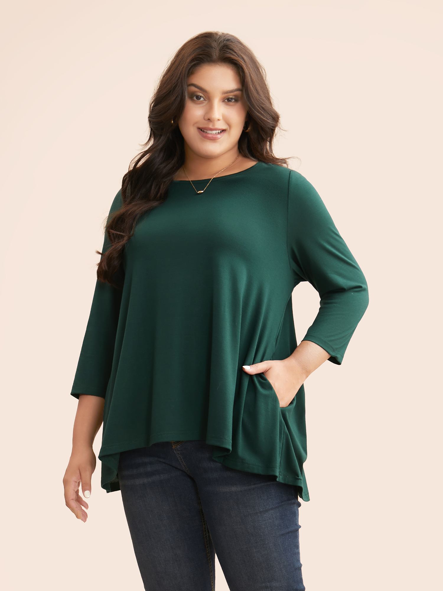 

Plus Size Solid Crew Neck Medium Stretch T-shirt DarkGreen Women Casual Non Round Neck Everyday T-shirts BloomChic