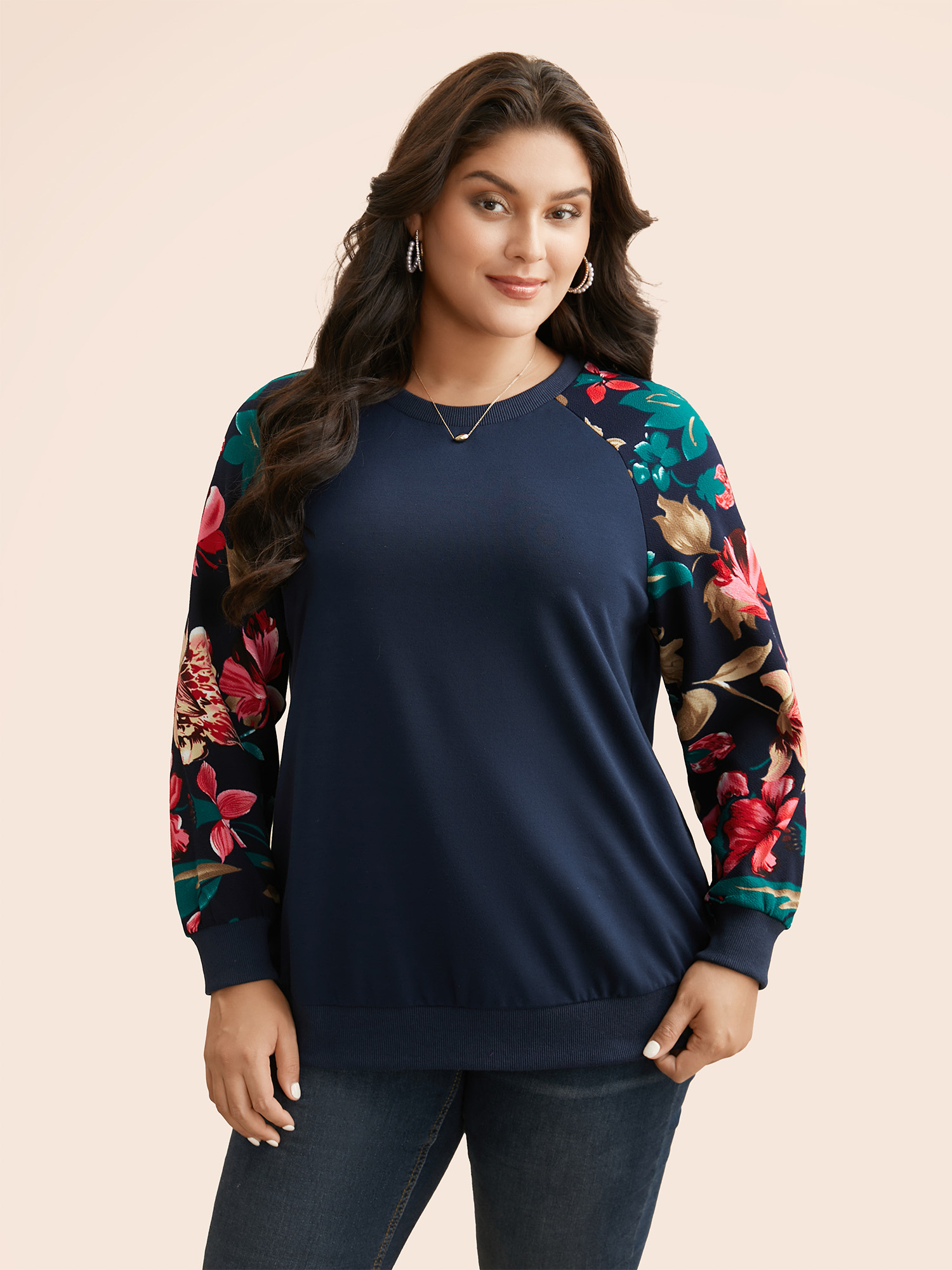 

Plus Size Floral Patchwork Raglan Sleeve Sweatshirt Women DarkBlue Elegant Contrast Round Neck Everyday Sweatshirts BloomChic