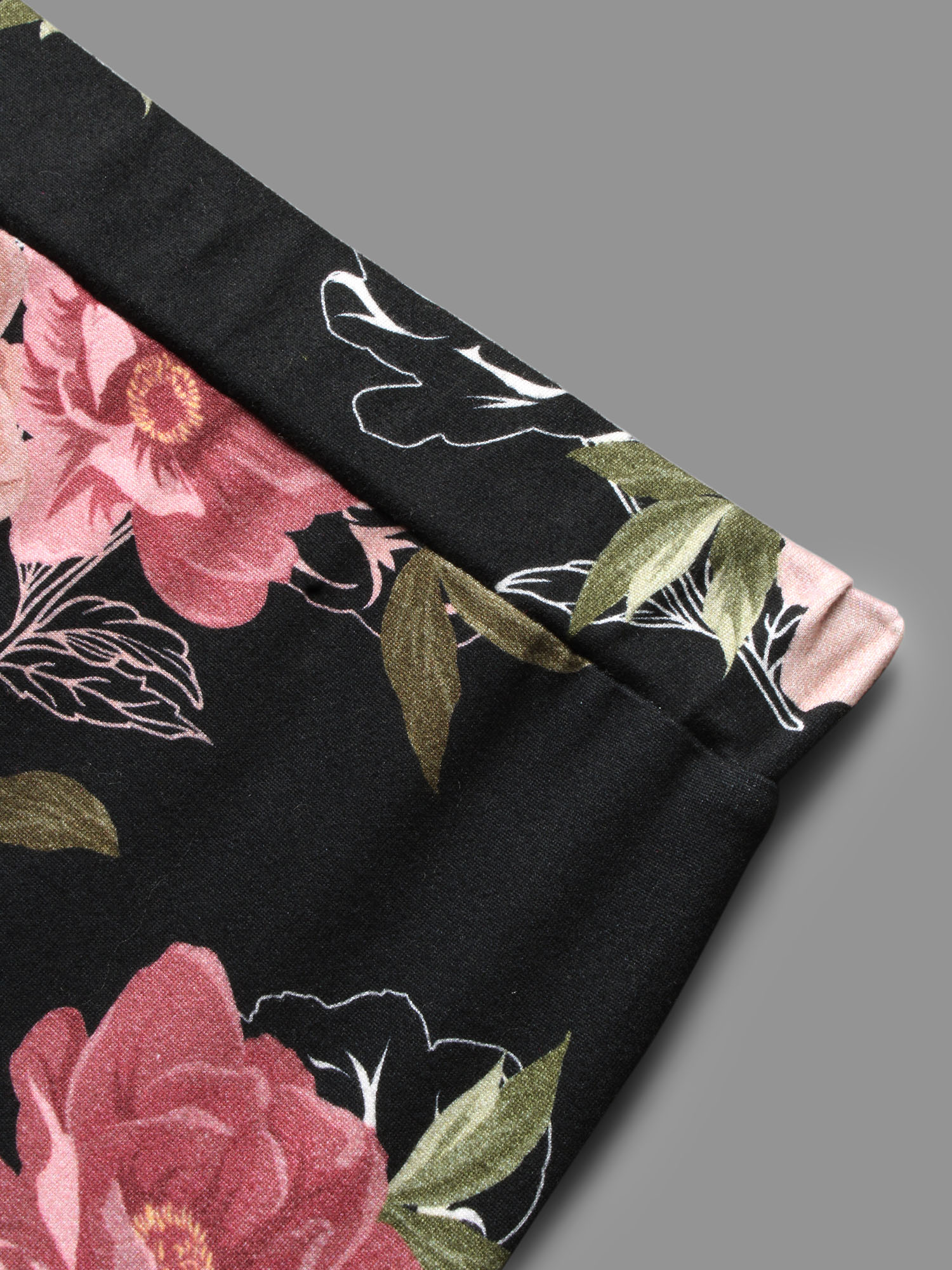 Plus Size Floral Mid Rise Skinny Leggings Women BlackFlower Elegant Medium stretch Skinny Mid Rise Everyday Leggings BloomChic 14-16/1X 