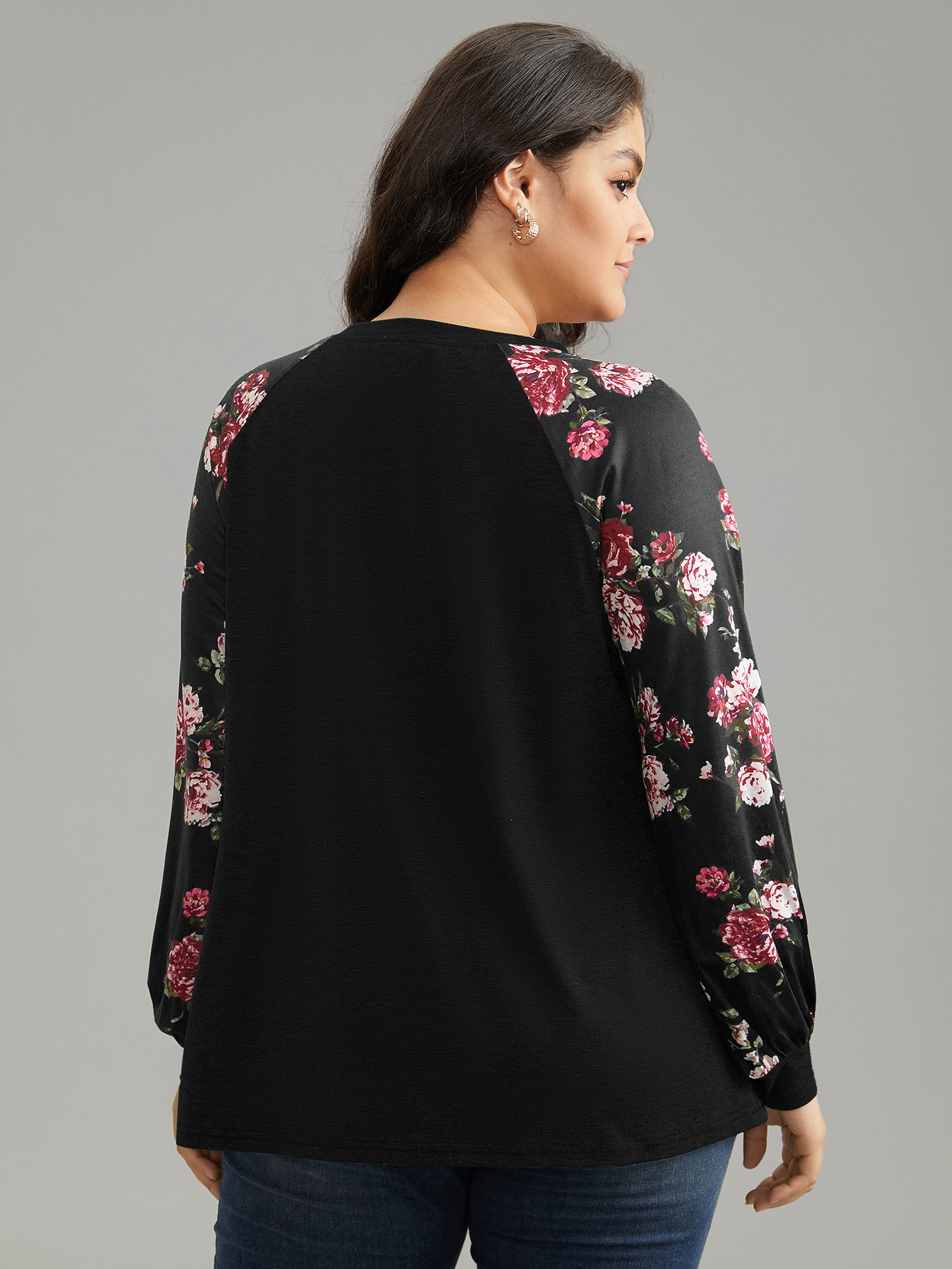 

Plus Size Floral Patchwork Crew Neck Raglan Sleeve T-shirt Black Women Elegant Printed Floral Round Neck Dailywear T-shirts BloomChic