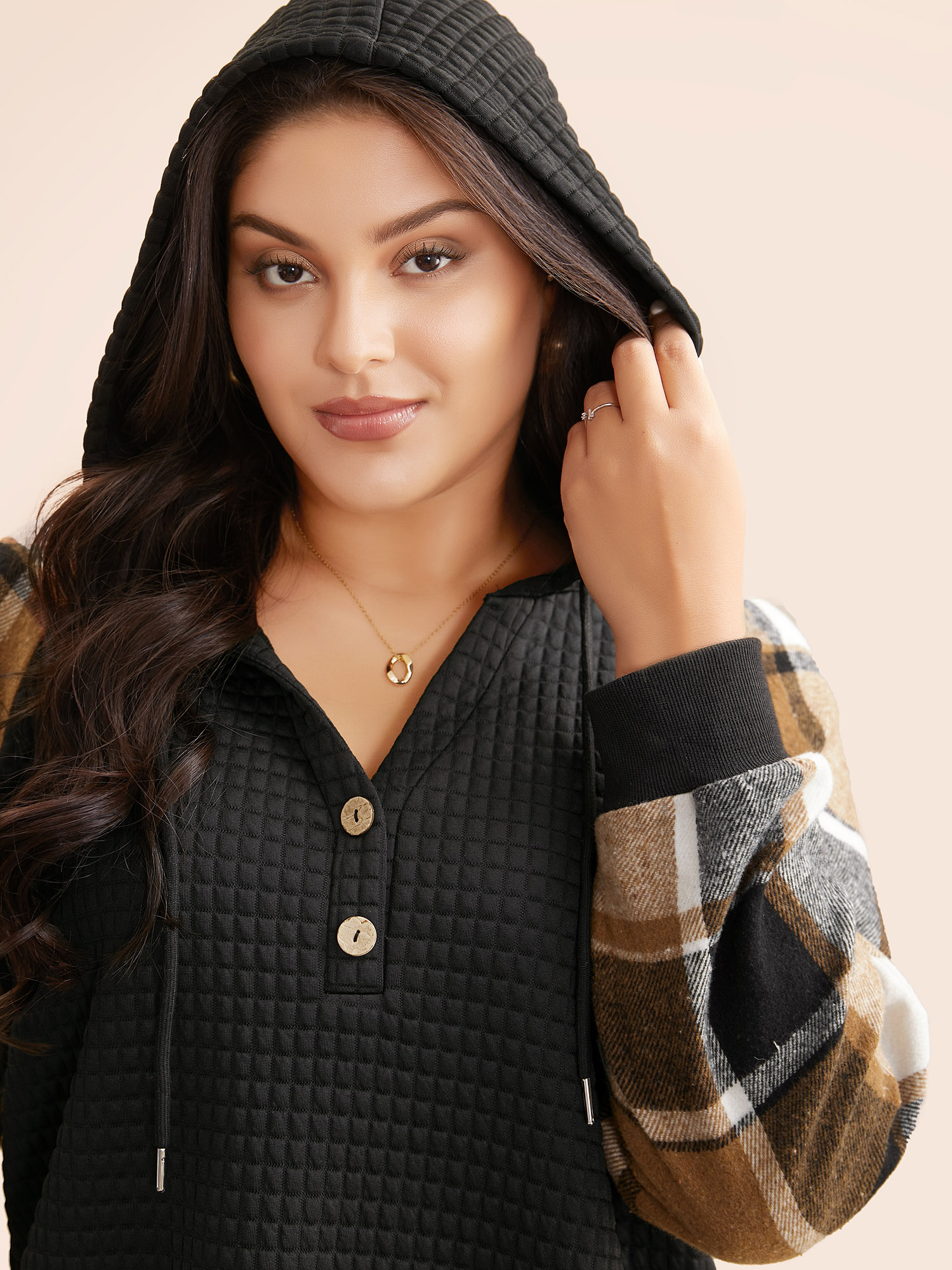Plus Size Plaid Patchwork Hooded Raglan Sleeve Sweatshirt Women Black Casual Texture Hooded Everyday Sweatshirts BloomChic 26/4X 