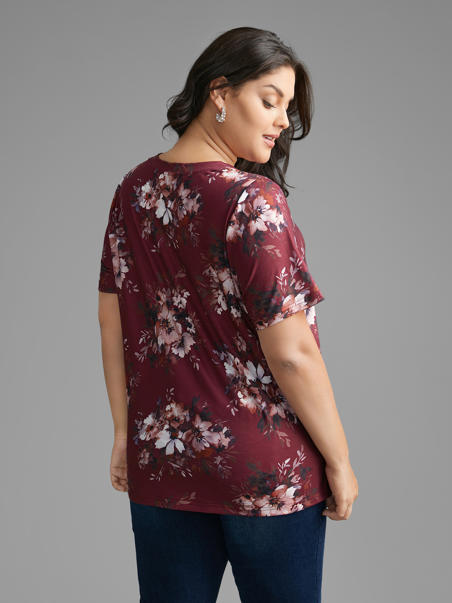 Plus Size Floral Print V Neck Stretchy T-shirt Deepred Women Elegant Non Natural Flowers V-neck Everyday T-shirts BloomChic 18-20/2X 