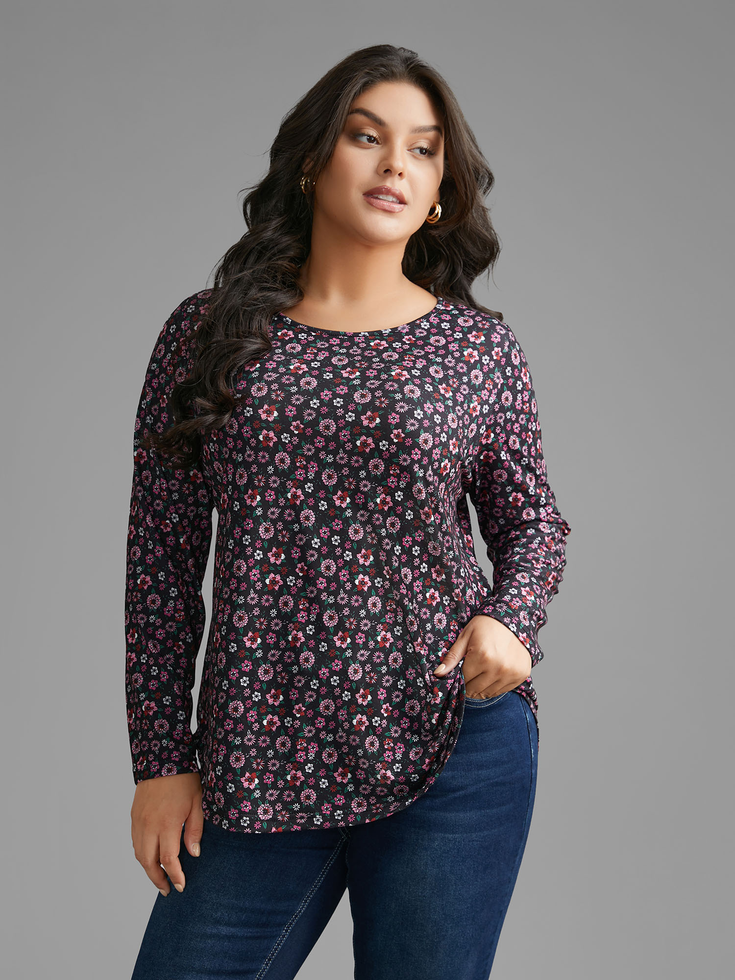 

Plus Size Ditsy Floral Crew Neck Curved Hem T-shirt Multicolor Women Elegant Non Natural Flowers Round Neck Everyday T-shirts BloomChic