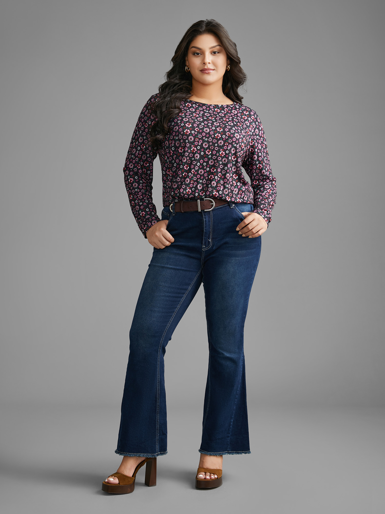 Plus Size Ditsy Floral Crew Neck Curved Hem T-shirt Multicolor Women Elegant Non Natural Flowers Round Neck Everyday T-shirts BloomChic 18-20/2X 
