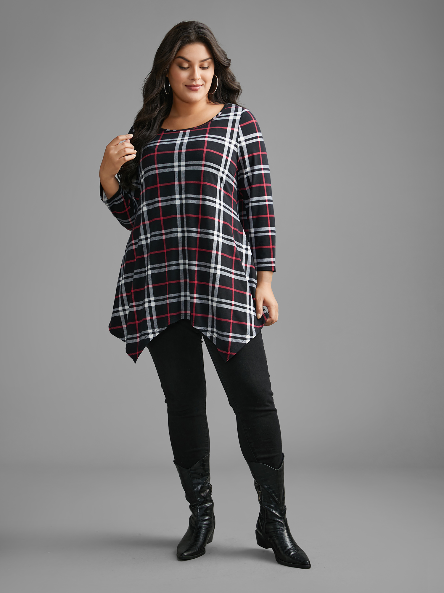 Plus Size Plaid Asymmetrical Hem Pocket T-shirt Black Women Casual Asymmetrical Round Neck Loose Everyday T-shirts BloomChic 22-24/3X 