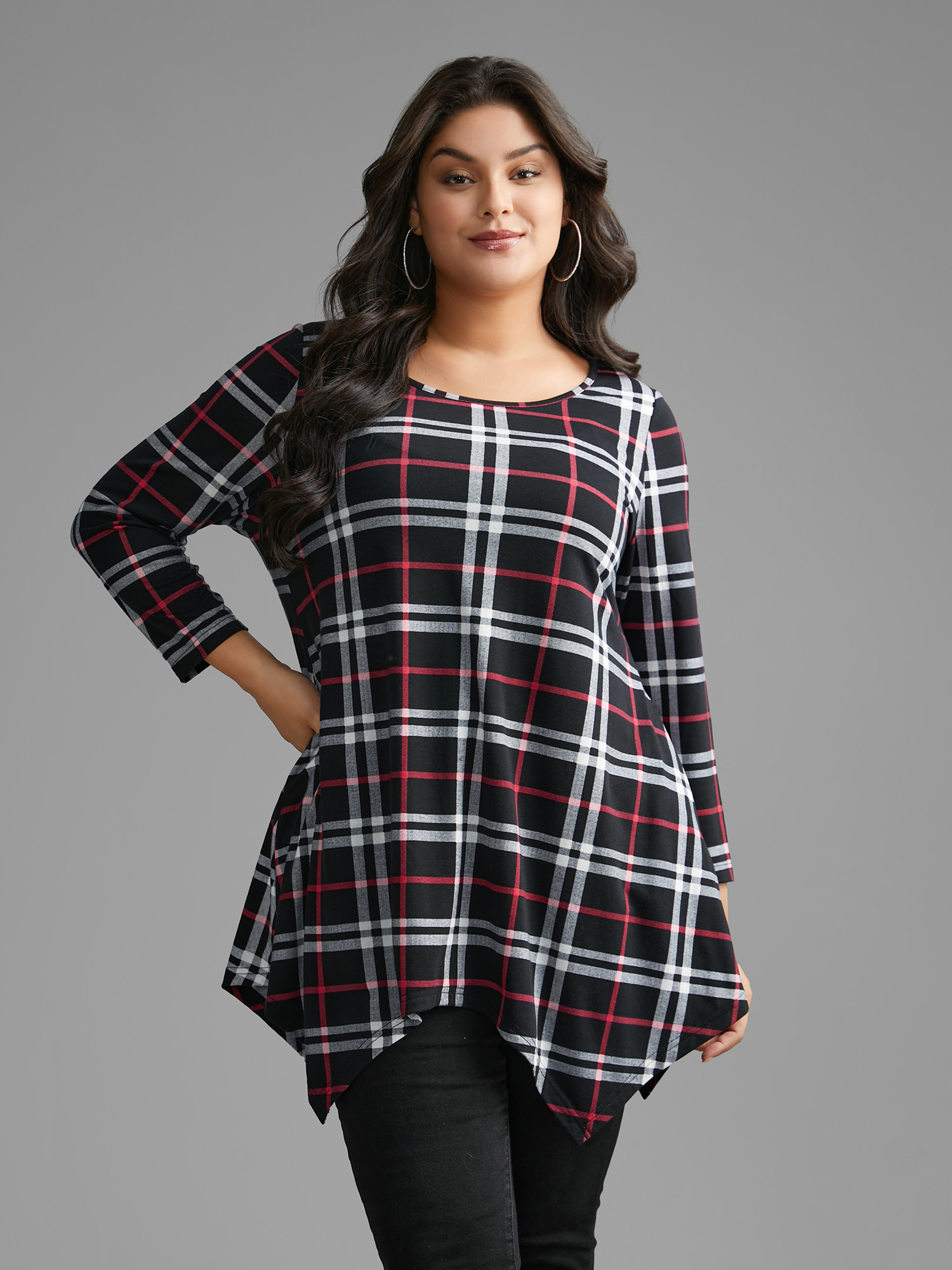Plus Size Plaid Asymmetrical Hem Pocket T-shirt Black Women Casual Asymmetrical Round Neck Loose Everyday T-shirts BloomChic 22-24/3X 