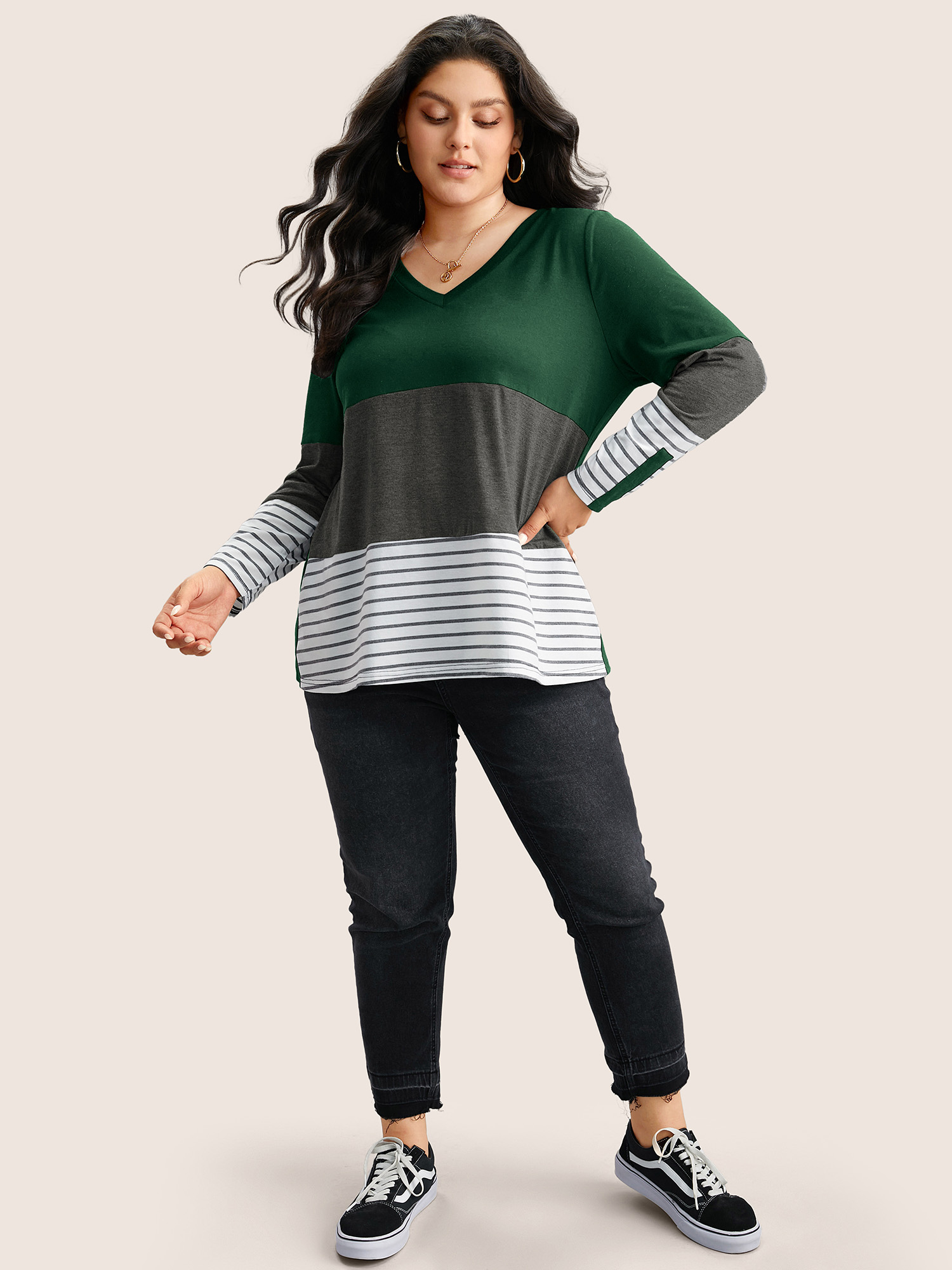 

Plus Size Colorblock Contrast Striped V Neck T-shirt DarkGreen Women Casual Contrast Striped V-neck Everyday T-shirts BloomChic