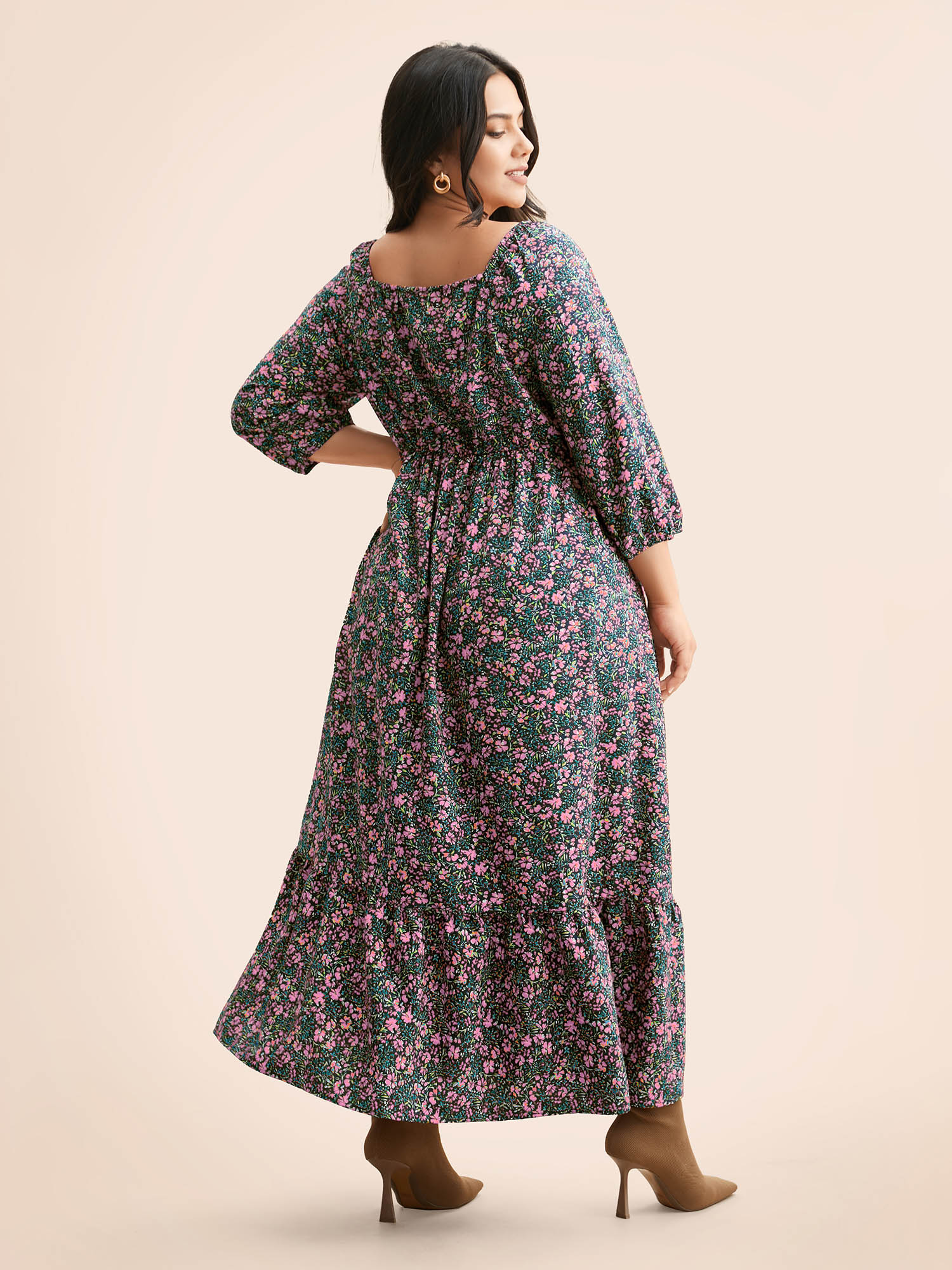 

Plus Size Ditsy Floral Woven Ribbon Maxi Dress Emerald Women Elegant Woven ribbon&lace trim Heart neckline Elbow-length sleeve Curvy BloomChic