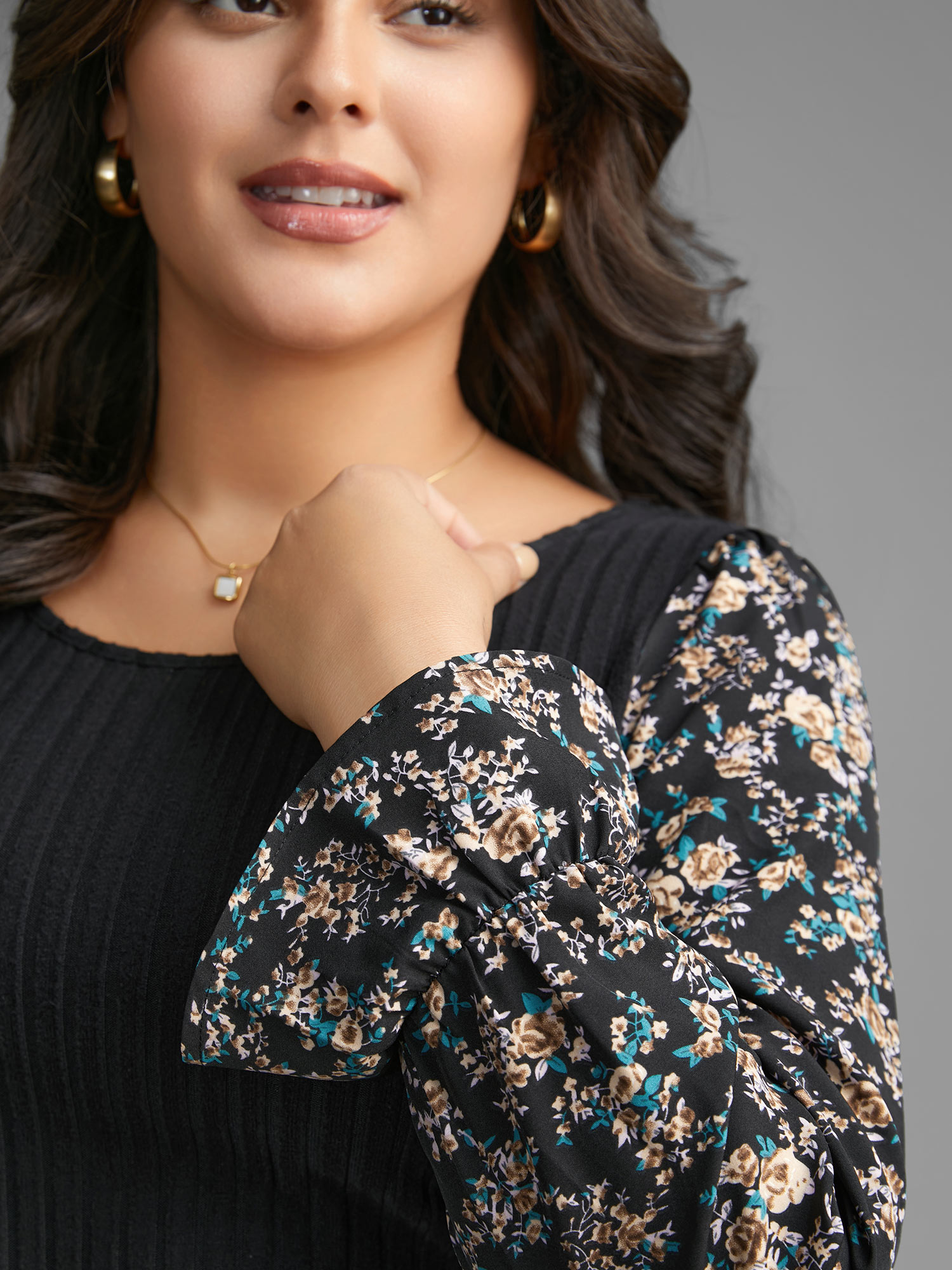 

Plus Size Floral Patchwork Gathered Texture Top Black Round Neck Long Sleeve Elegant Jersey Tops