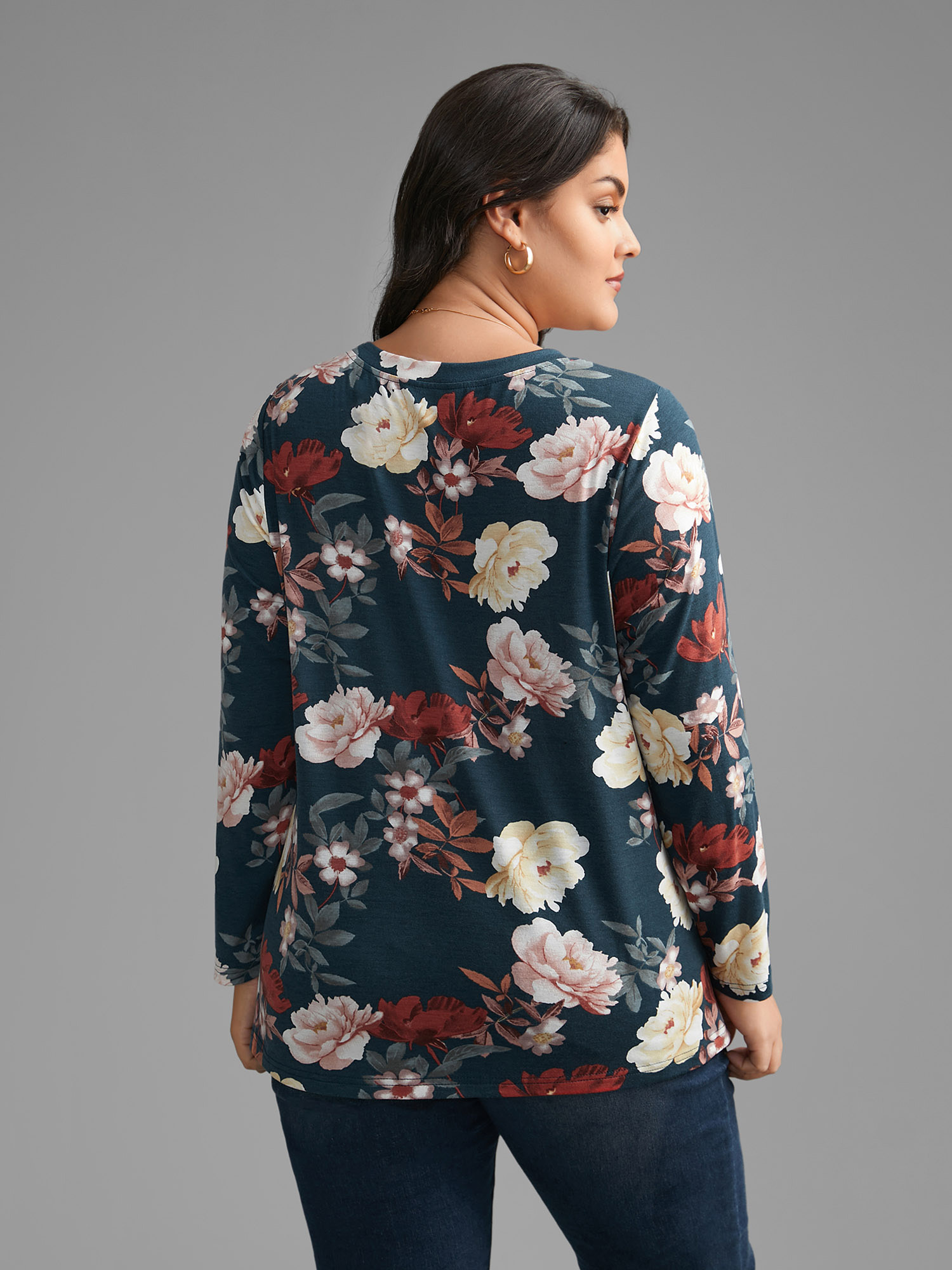 Plus Size Floral Crew Neck Twist Front T-shirt Multicolor Women Elegant Twist Natural Flowers Round Neck Everyday T-shirts BloomChic 22-24/3X 