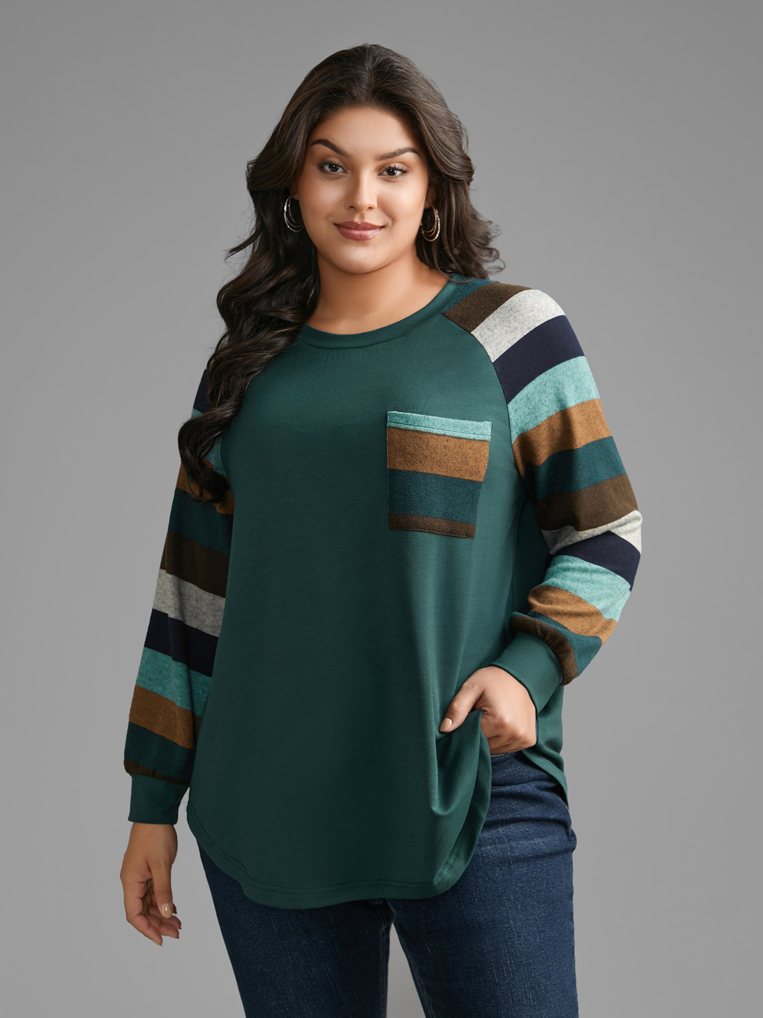 

Plus Size Contrast Patched Pocket Raglan Sleeve Sweatshirt Women Cyan Casual Contrast Round Neck Everyday Sweatshirts BloomChic