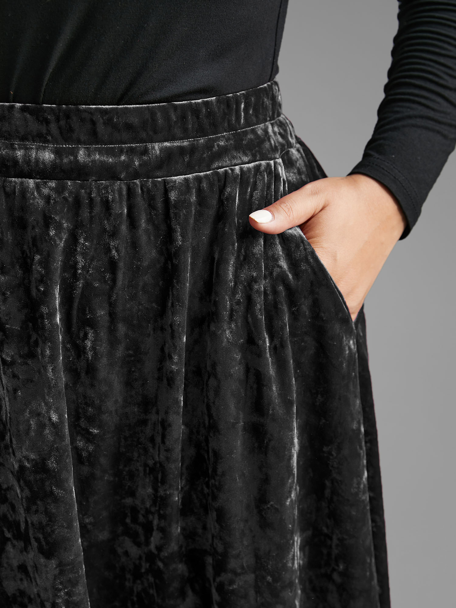 Plus Size Velvet Elastic Waist Skirt Women Black Elegant Loose Medium stretch Slanted pocket Everyday Skirts BloomChic 10/M 