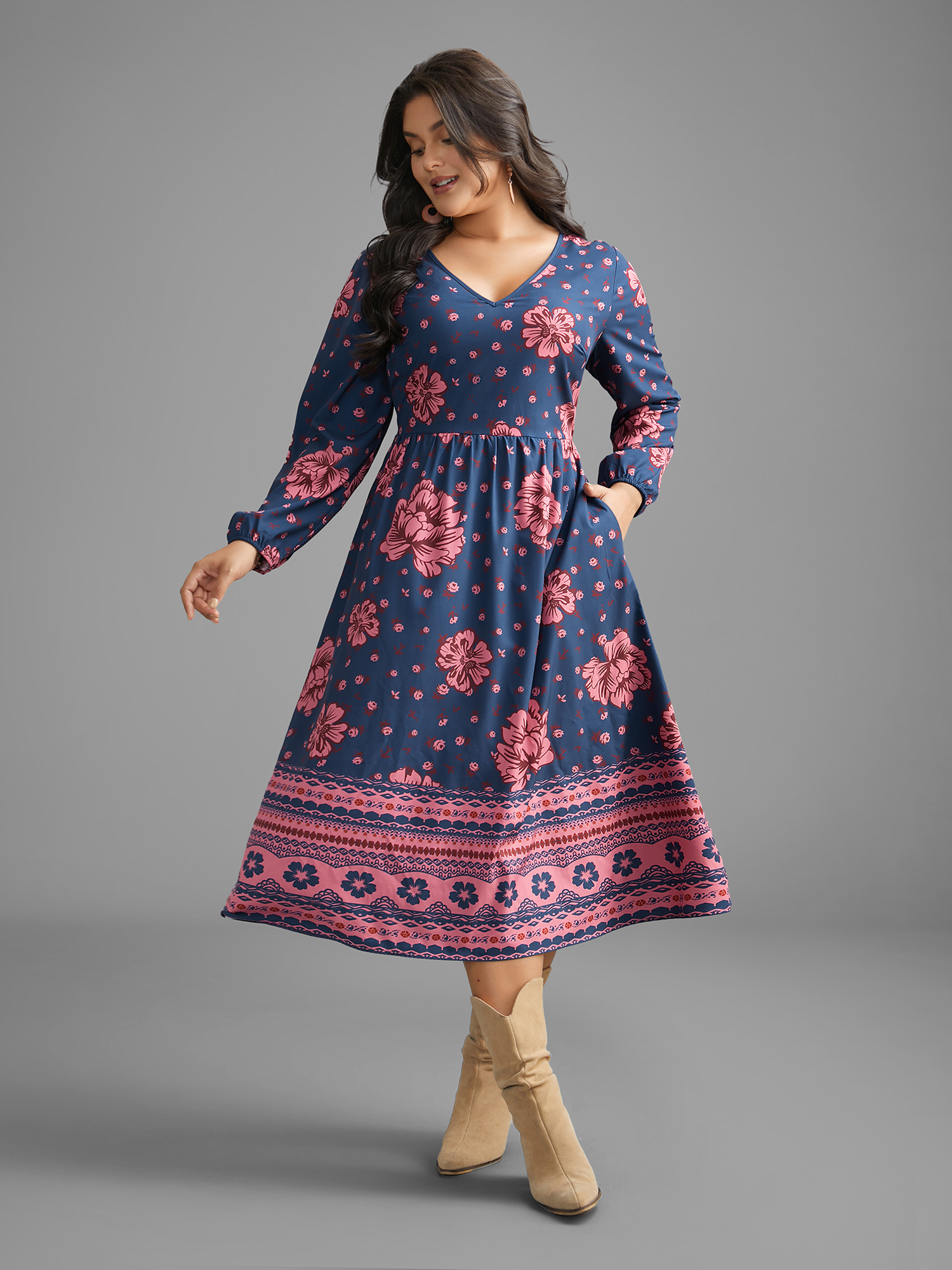 Plus Size Boho Print V Neck Elastic Waist Dress Midnight Women Resort Non V-neck Long Sleeve Curvy BloomChic 26/4X 