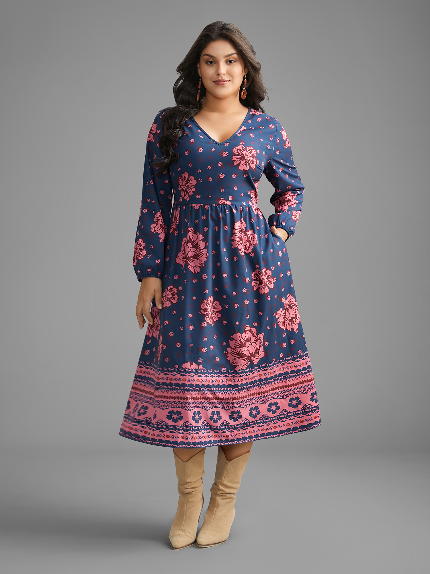 Plus Size Boho Print V Neck Elastic Waist Dress Midnight Women Resort Non V-neck Long Sleeve Curvy BloomChic 26/4X 
