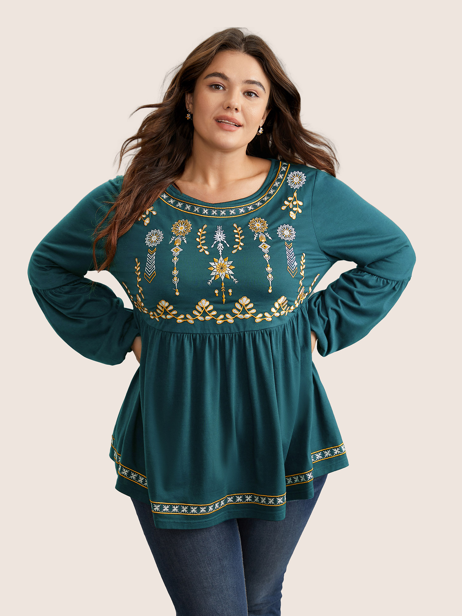 

Plus Size Bandana Embroidered Round Neck Lantern Sleeve T-shirt Cyan Round Neck Long Sleeve Resort Jersey Tops