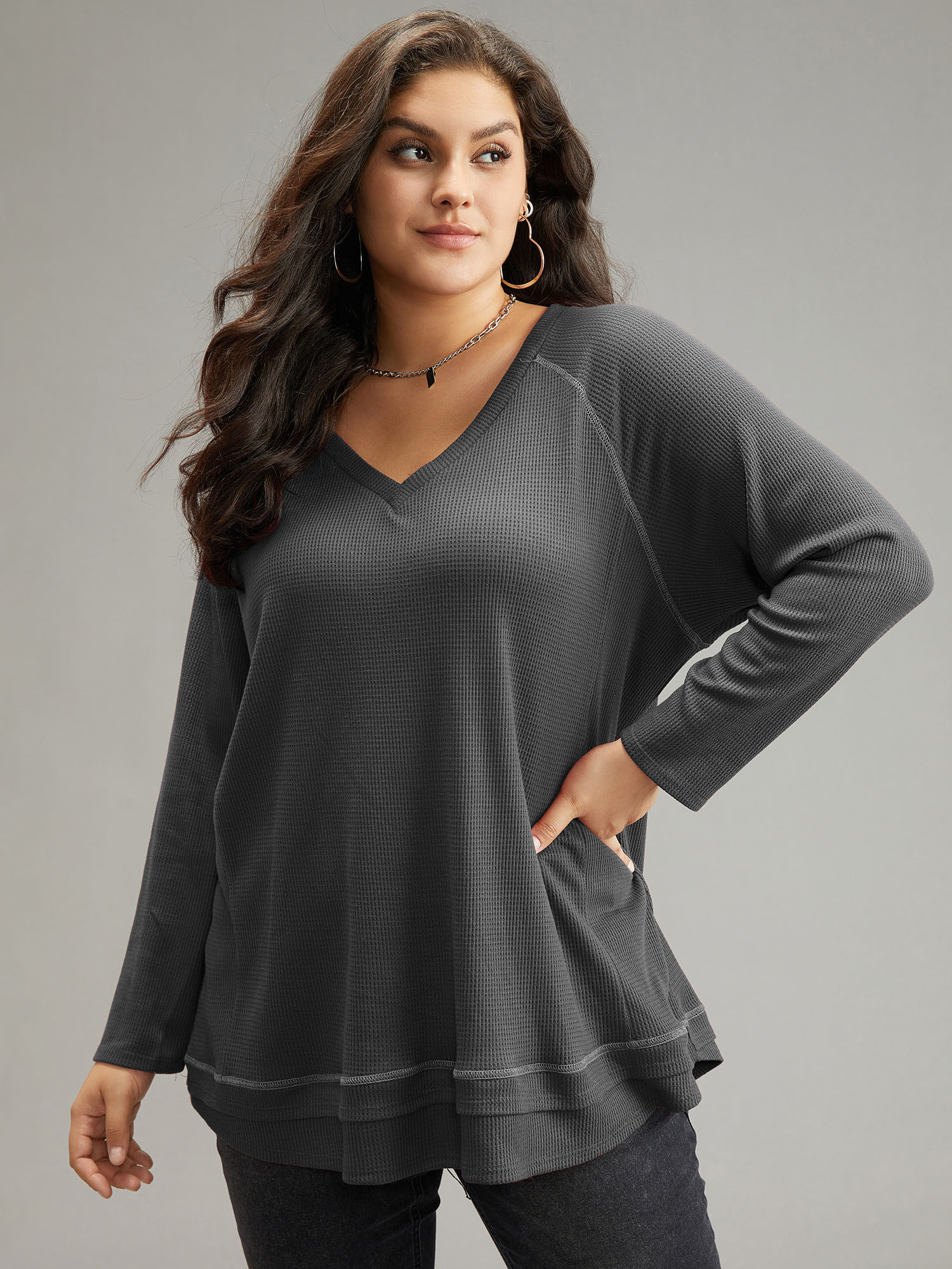 

Plus Size Plain Textured Stitch Raglan Sleeve Sweatshirt Women DarkGray Casual Plain V-neck Everyday Sweatshirts BloomChic