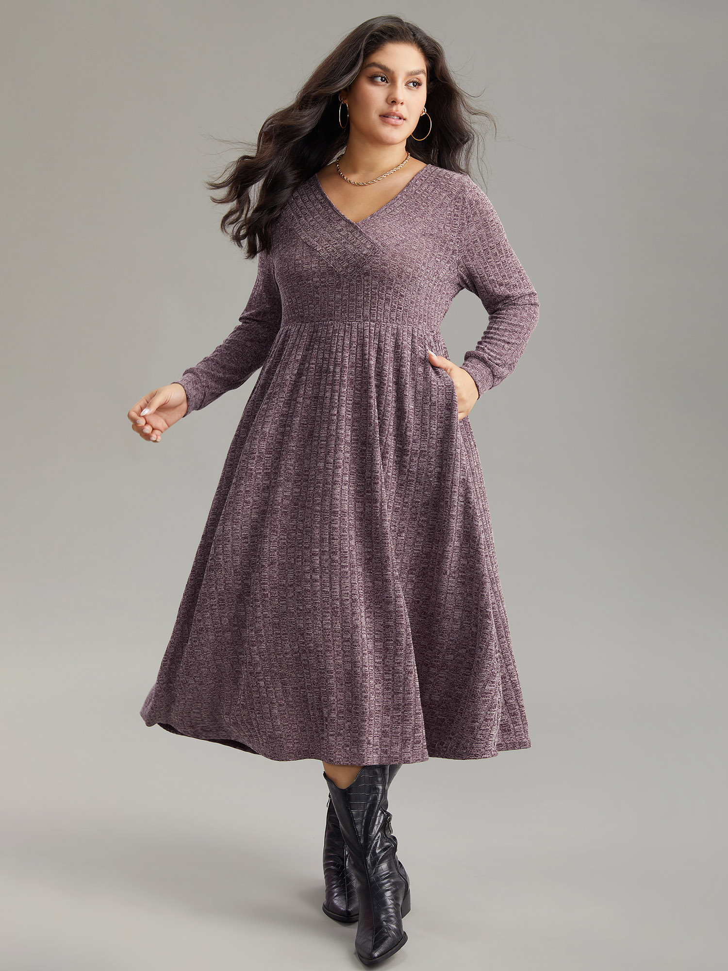 

Plus Size Rib Knit Plain Plisse Long Sleeve Dress Mauve Women Casual Rib Knit V-neck Long Sleeve Curvy Midi Dress BloomChic