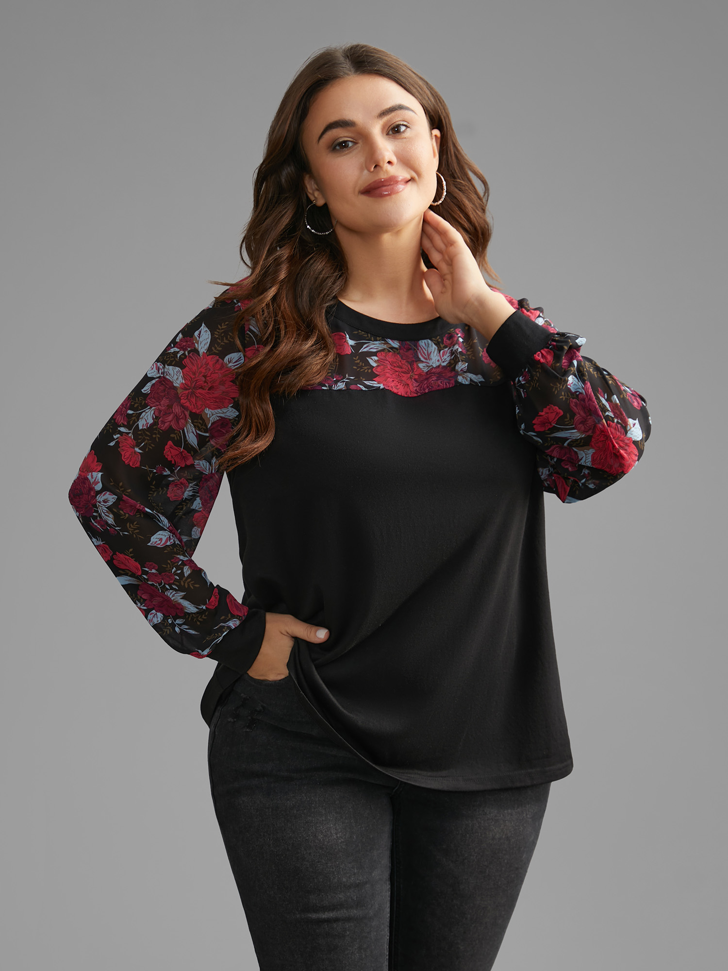 

Plus Size Round Neck Floral Patchwork Stretchy T-shirt Black Women Casual Contrast Natural Flowers Round Neck Loose Everyday T-shirts BloomChic