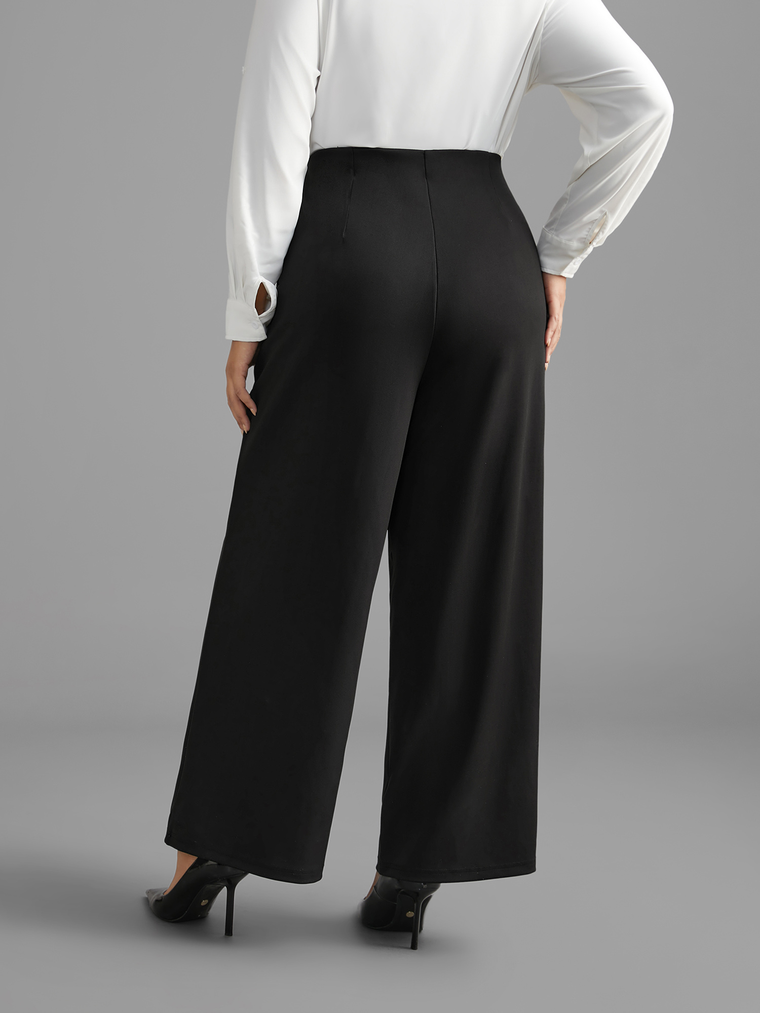 Plus Size Solid Elastic Waist Pleated Wide Leg Pants Women Black At the Office Wide Leg Mid Rise Work Pants BloomChic 18-20/2X 
