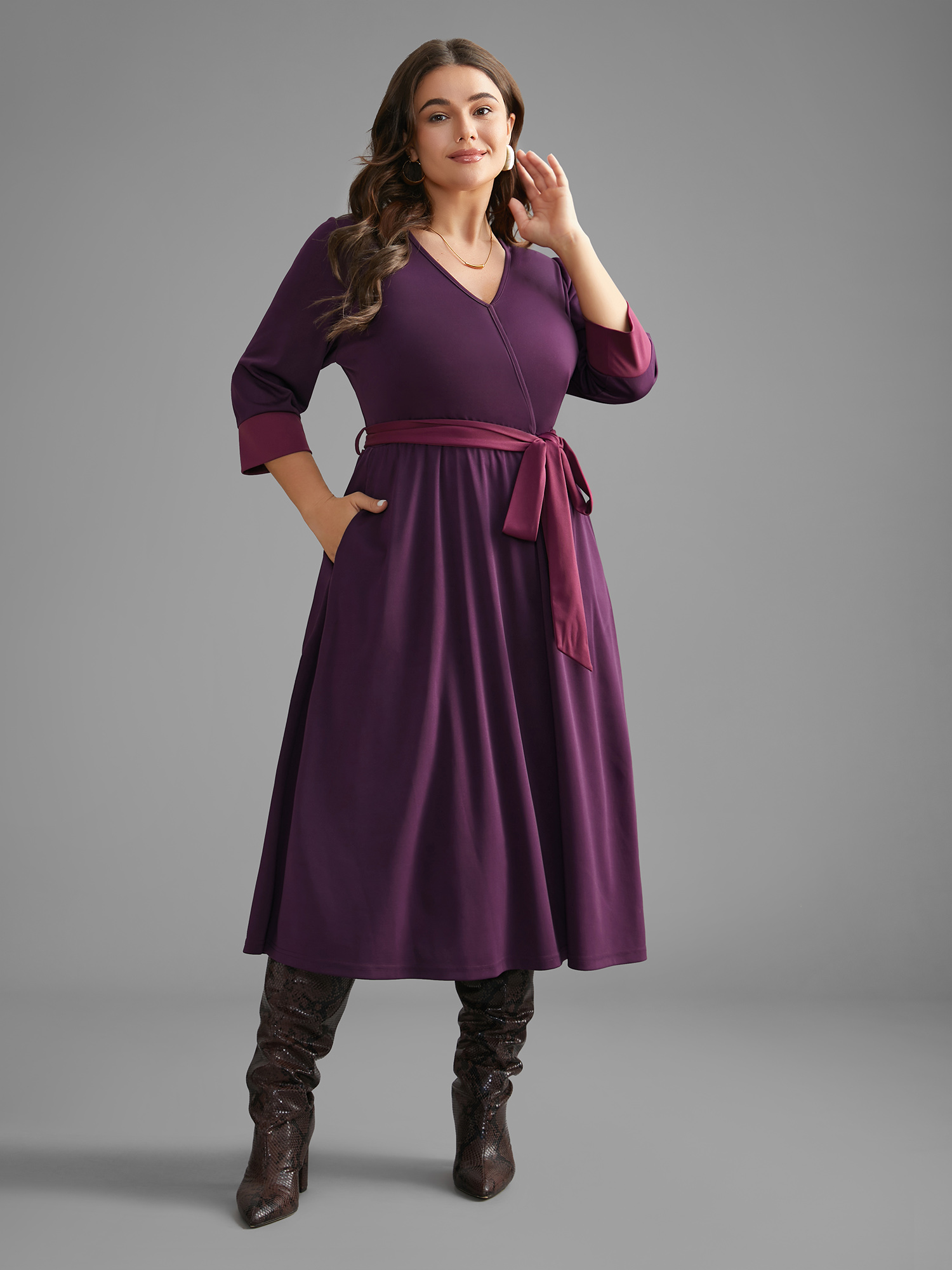 

Plus Size Overlap Collar Contrast Belted Midi Dress Deeppurplered Women Elegant Belted Overlap Collar Elbow-length sleeve Curvy BloomChic