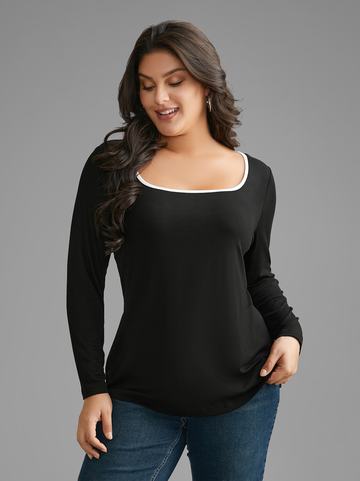 

Plus Size Square Neck Contrast Trim T-shirt Black Women Casual Texture Square Neck Bodycon Everyday T-shirts BloomChic