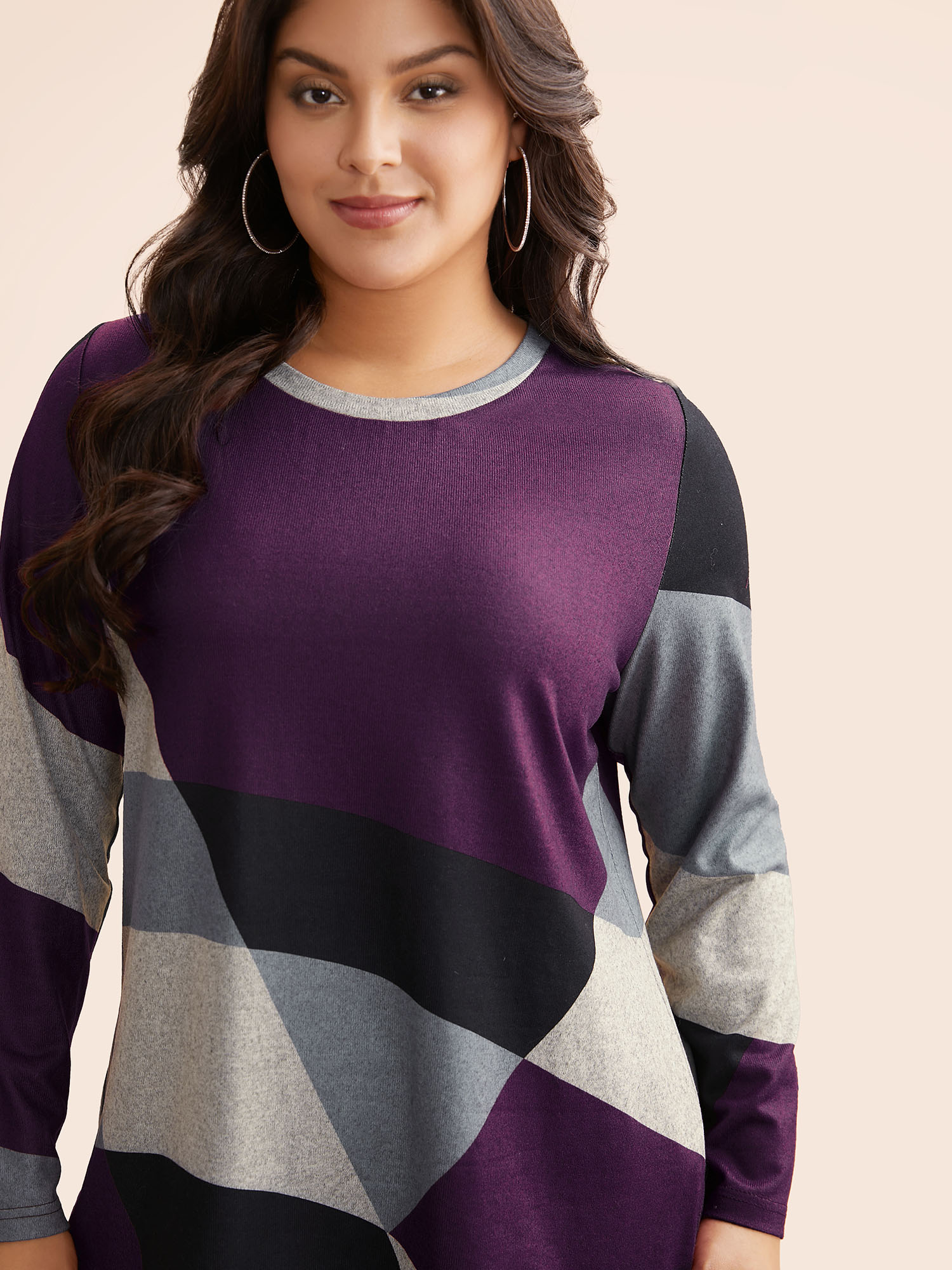 

Plus Size Round Neck Colorblock Contrast T-shirt Eggplant Women Casual Contrast Non Everyday T-shirts BloomChic