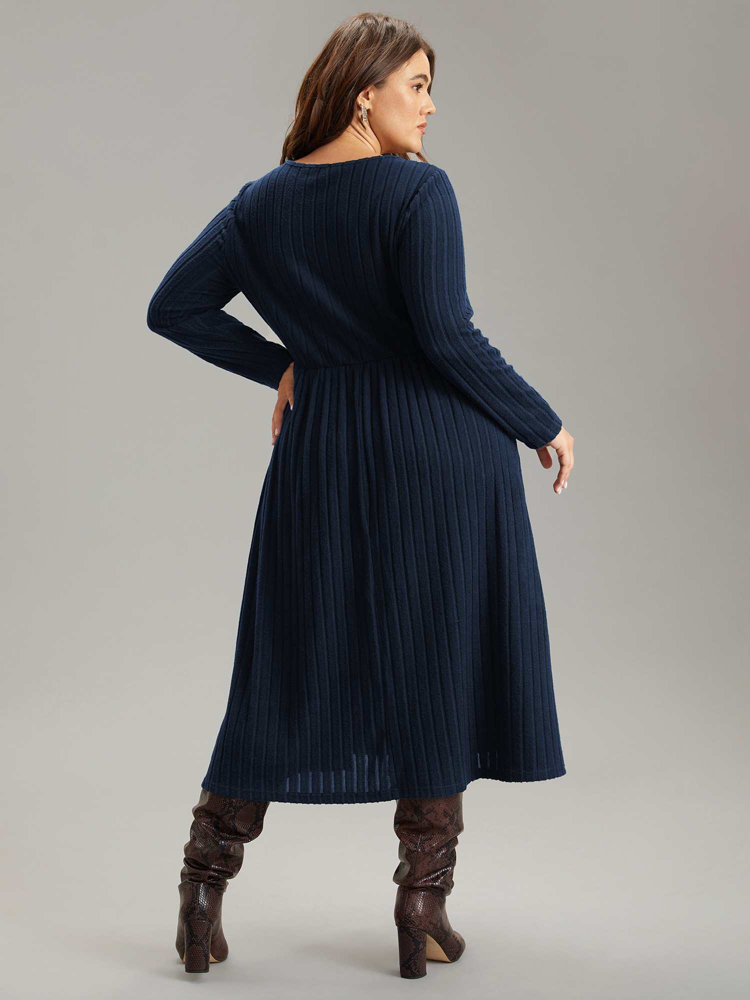 Plus Size Women Work Plain Rib Knit Regular Sleeve Long Sleeve Notched collar Pocket Work From Home Dresses BloomChic 