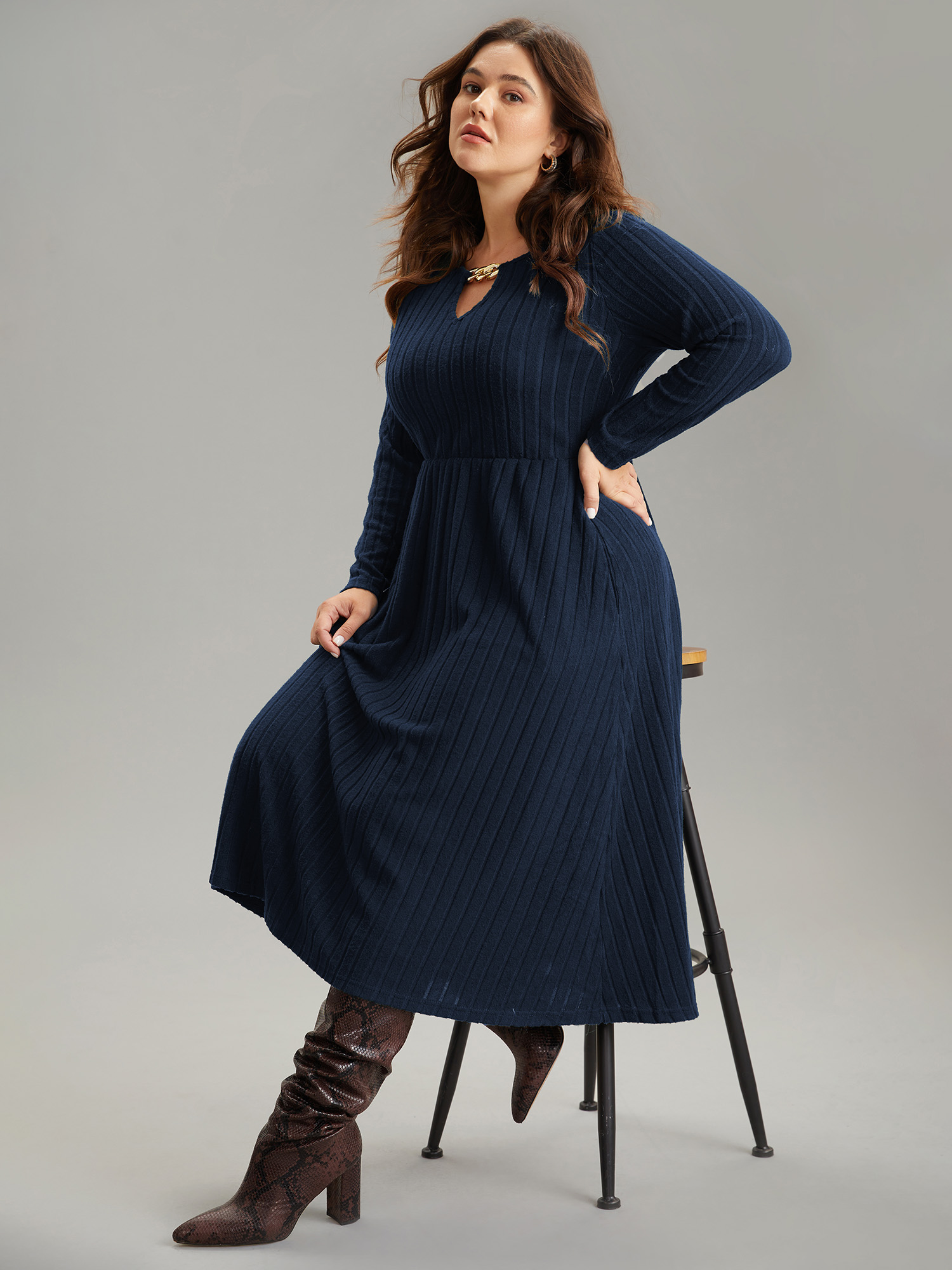 Plus Size Women Work Plain Rib Knit Regular Sleeve Long Sleeve Notched collar Pocket Work From Home Dresses BloomChic 