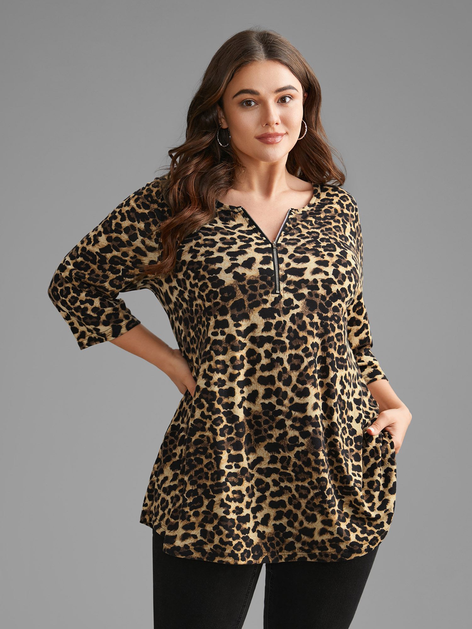 

Plus Size Leopard Print Half Zipper Arc Hem T-shirt Leopard Women Casual Non Round Neck Loose Everyday T-shirts BloomChic