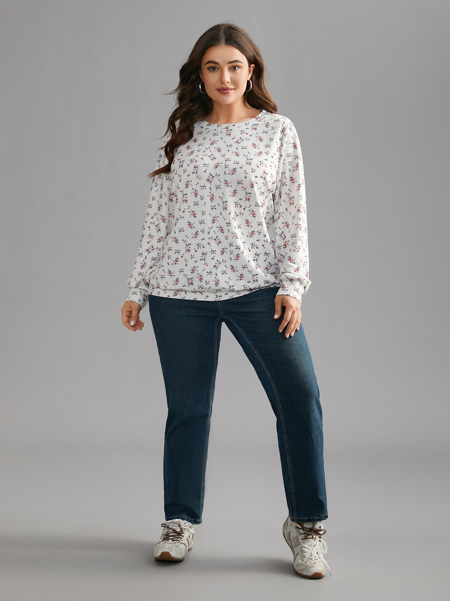 Plus Size Ditsy Floral Round Neck Sweatshirt Women Multicolor Casual Contrast Loose Round Neck Everyday Sweatshirts BloomChic 22-24/3X 