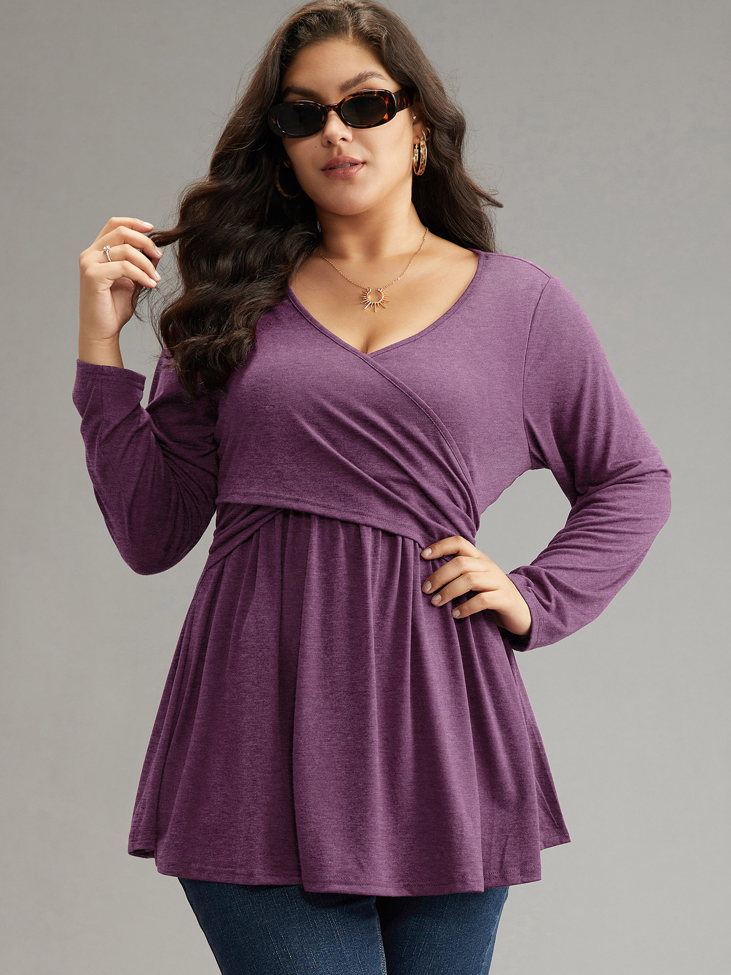 

Plus Size Solid Crossover V Neck Ruffle Hem T-shirt Purple V-neck Long Sleeve Elegant Jersey Tops