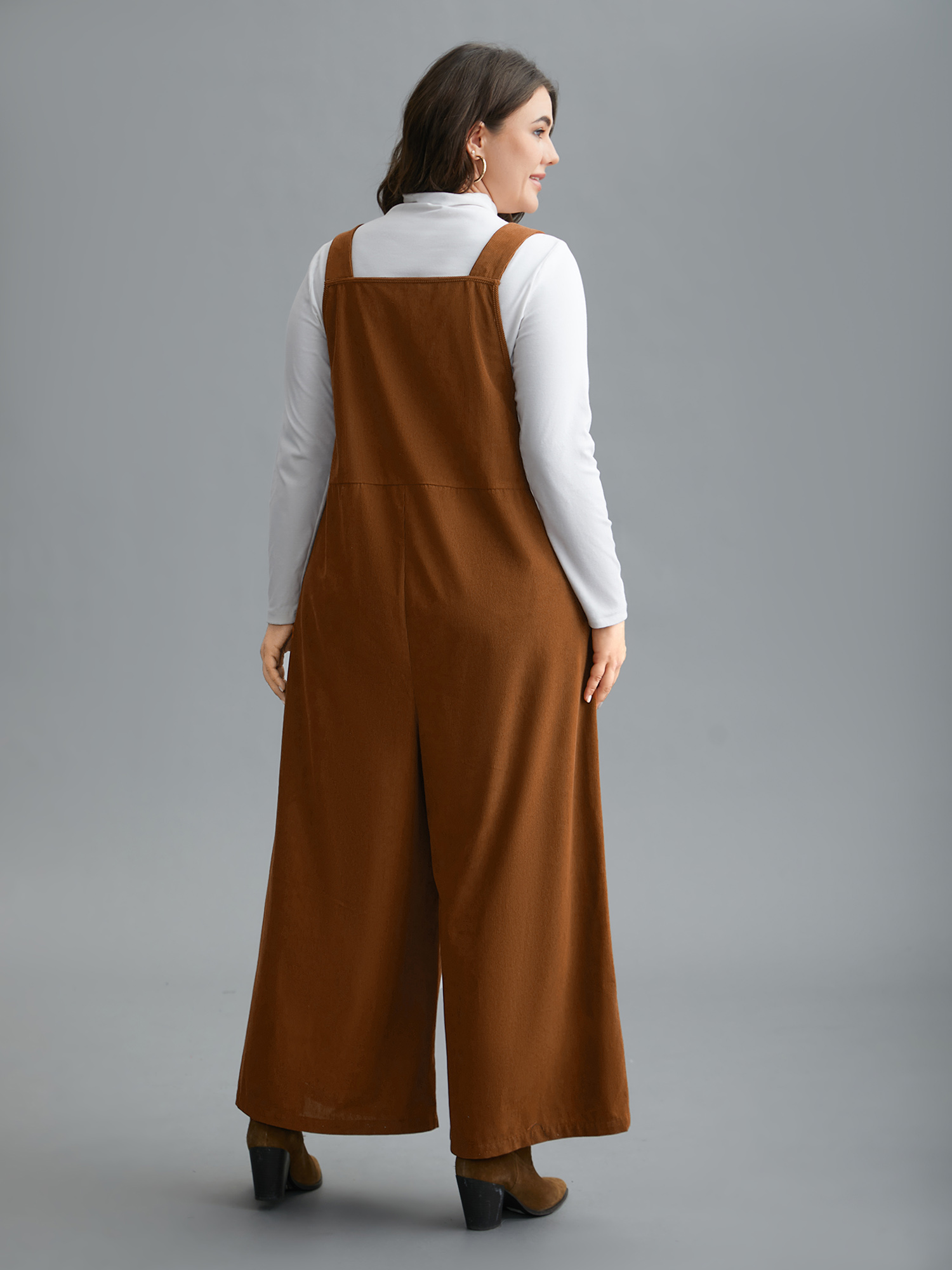 Plus Size Yellowishbrown Plain Chest Pocket Pleated Jumpsuit Women Casual Sleeveless Non Everyday Loose Jumpsuits BloomChic 12/L 
