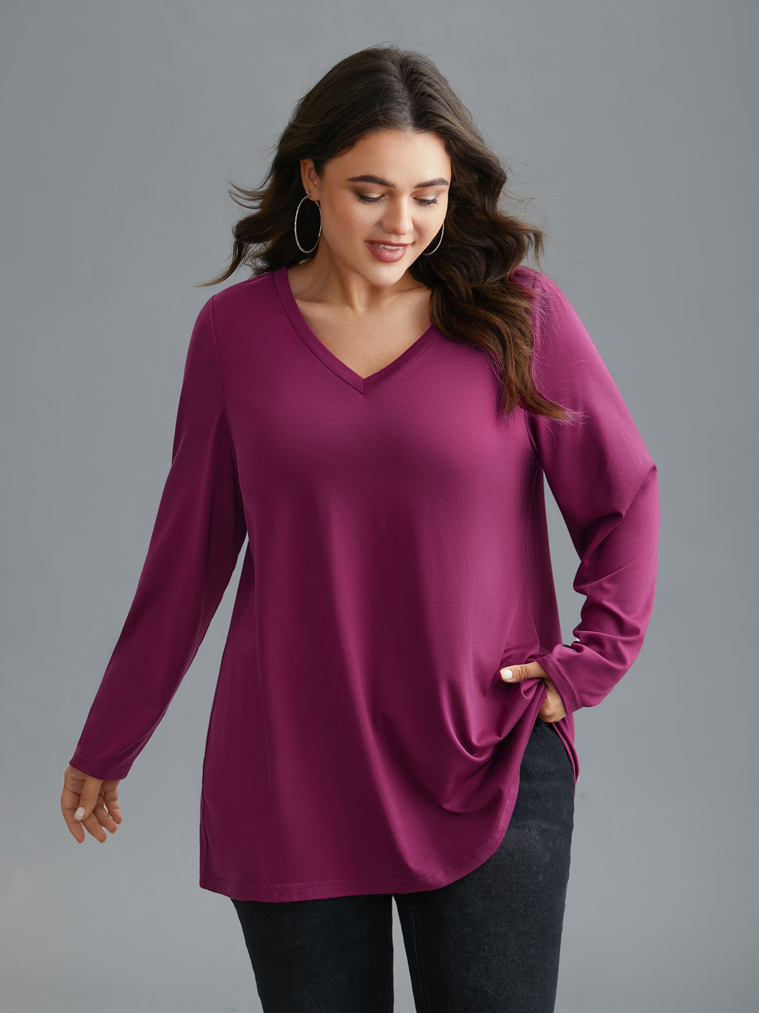 

Plus Size Solid V Neck Basic T-shirt Deeppurplered Women Casual Non V-neck Loose Everyday T-shirts BloomChic