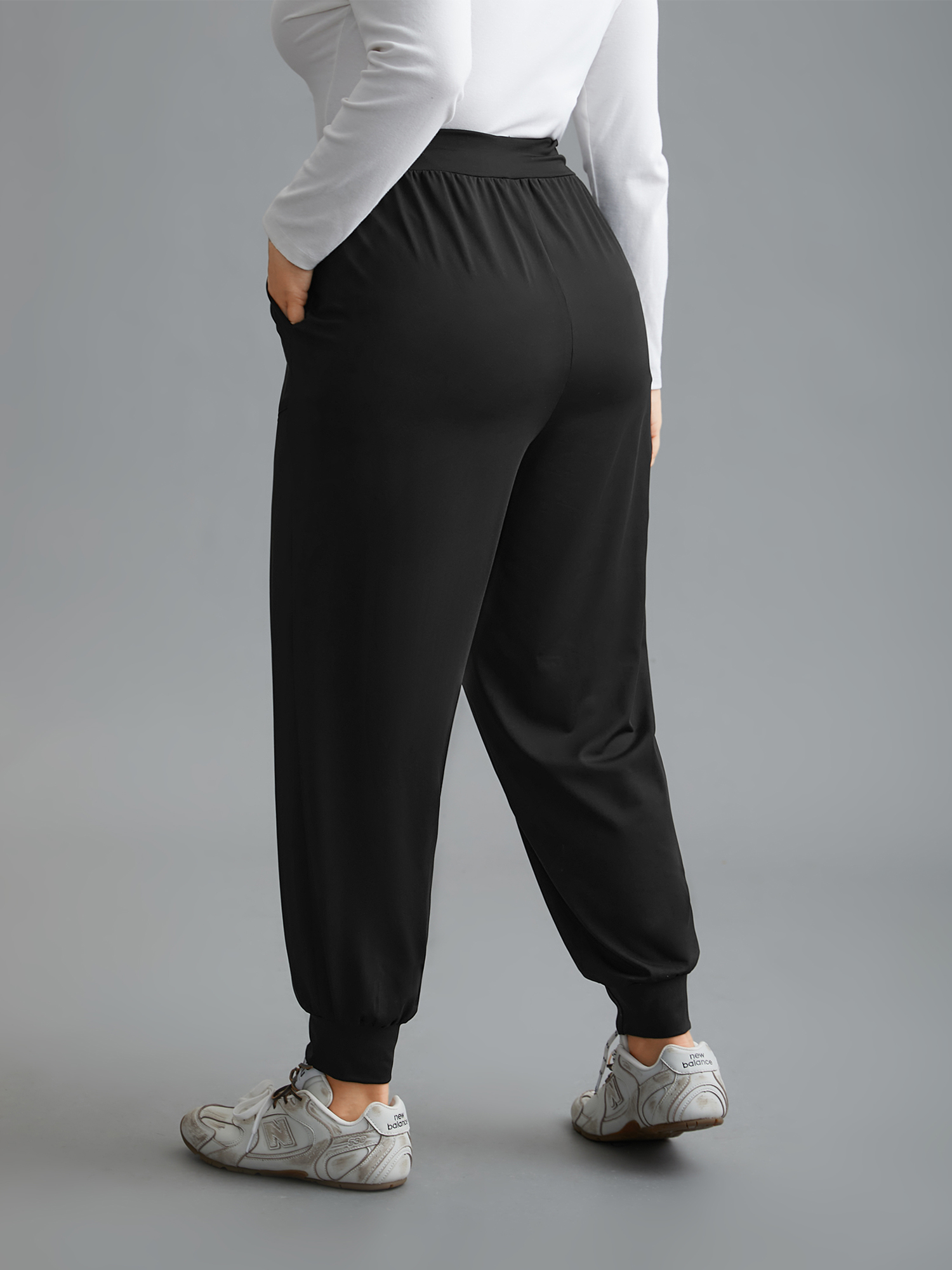 Plus Size Elastic Waist Mid-Rise Yoga Jogger Pants Women Black Casual Mid Rise Everyday Pants BloomChic 14-16/1X 