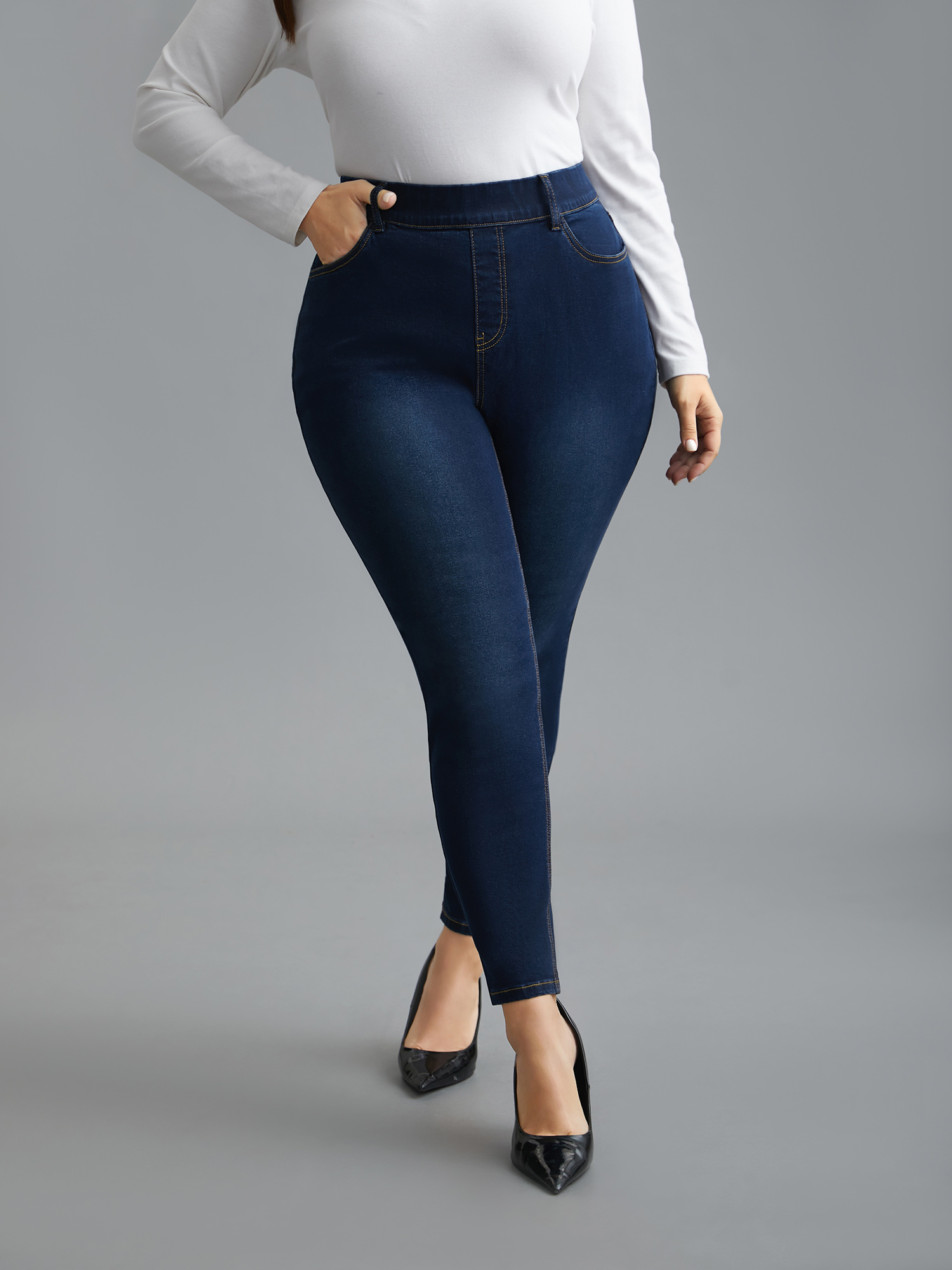 

Plus Size Elastic Waist Mid Rise Skinny Jeans Women Denimindigo Elegant Medium stretch Slanted pocket Jeans BloomChic