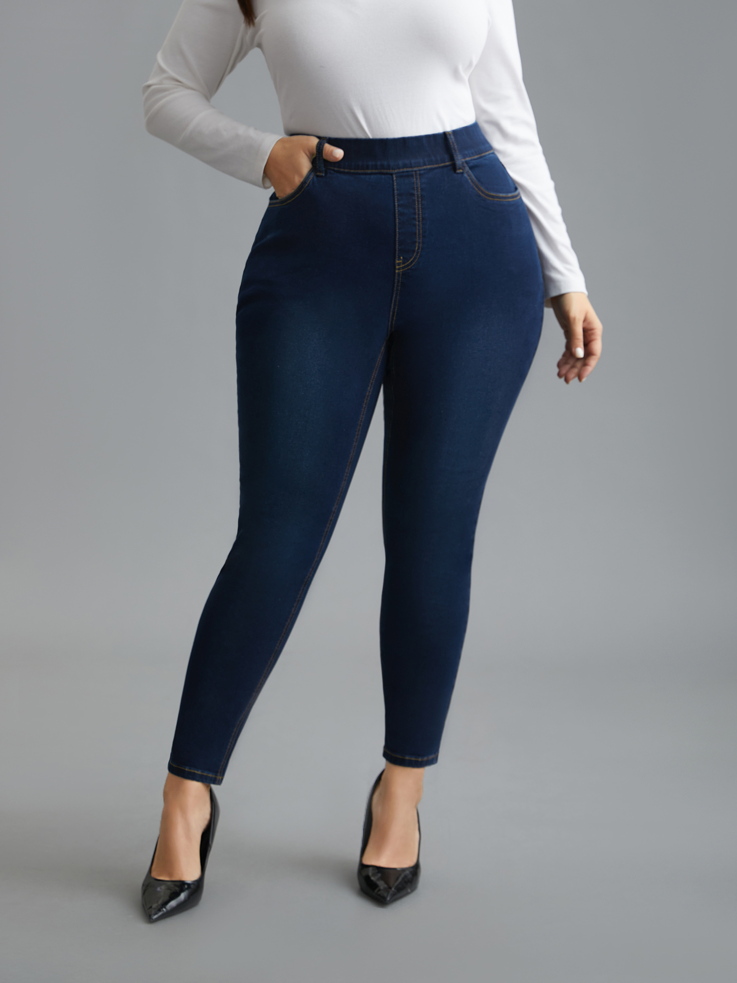 

Plus Size Elastic Waist Mid Rise Skinny Jeans Women Denimindigo Elegant Medium stretch Slanted pocket Jeans BloomChic