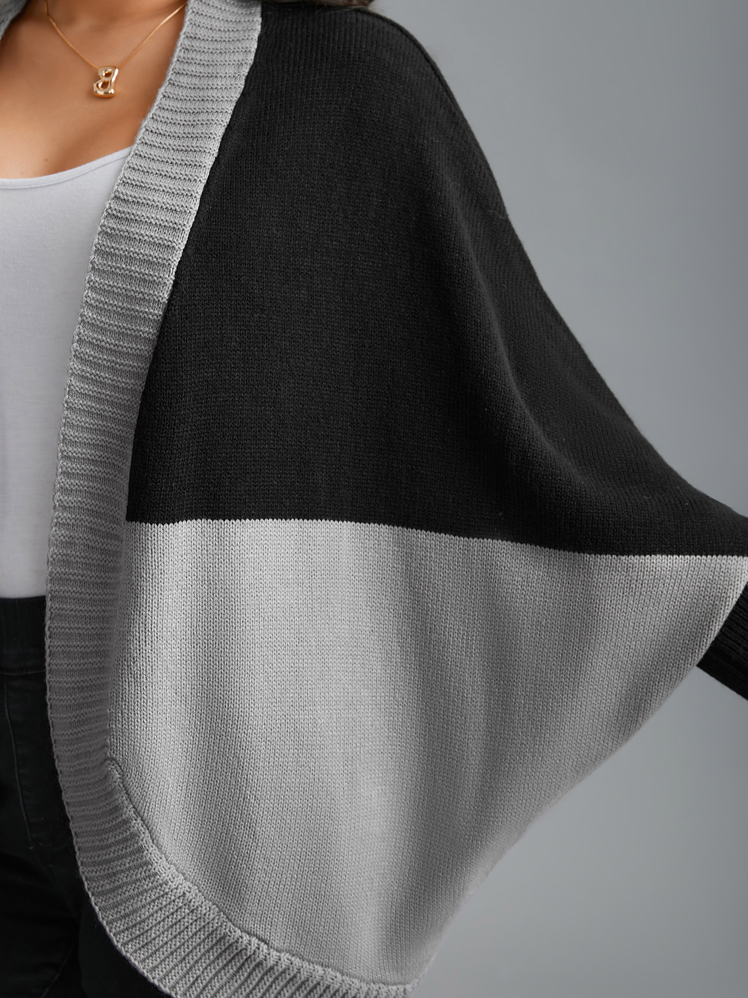 Plus Size Curvy Ribbed Hem Color Block Knit Cardigan Black Women Casual Loose Long Sleeve Everyday Cardigans BloomChic 28/5X 