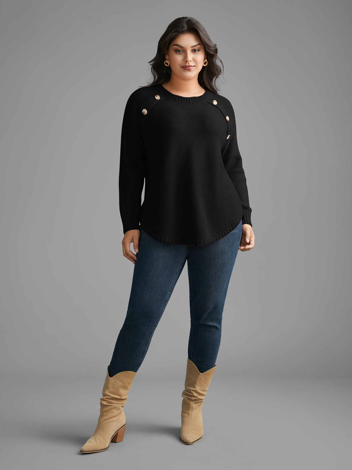 

Plus Size Plain Textured Button Detail Curved Hem Pullover Black Women Casual Loose Long Sleeve Round Neck Everyday Pullovers BloomChic