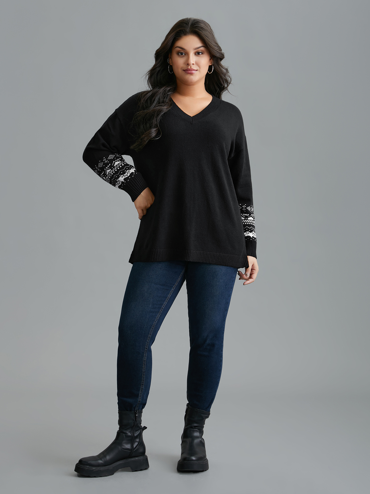 

Plus Size Supersoft Essentials Jacquard Sleeve Side Slit Pullover Black Women Casual Loose Long Sleeve V-neck Everyday Pullovers BloomChic