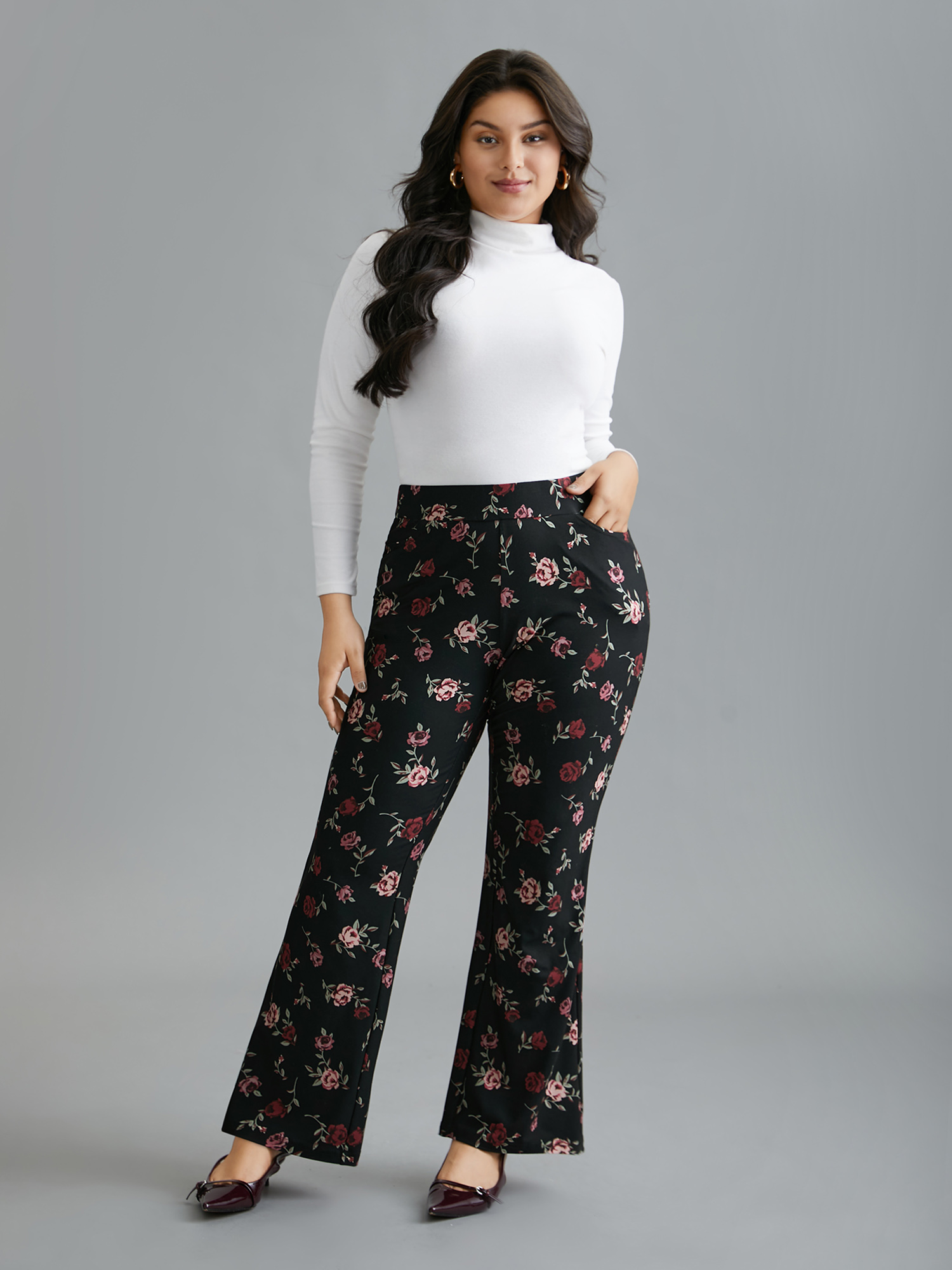 Plus Size Floral Mid-Rise Bootcut Pants Women BlackFlower Elegant High stretch Bootcut Mid Rise Everyday Leggings BloomChic 26/4X 