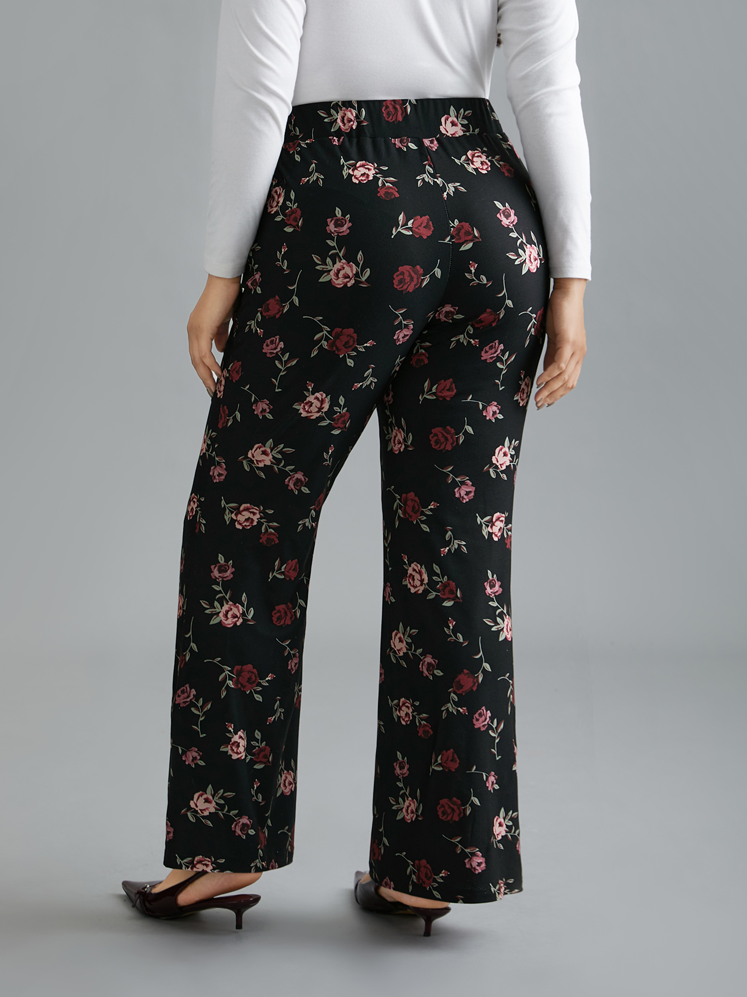 Plus Size Floral Mid-Rise Bootcut Pants Women BlackFlower Elegant High stretch Bootcut Mid Rise Everyday Leggings BloomChic 26/4X 