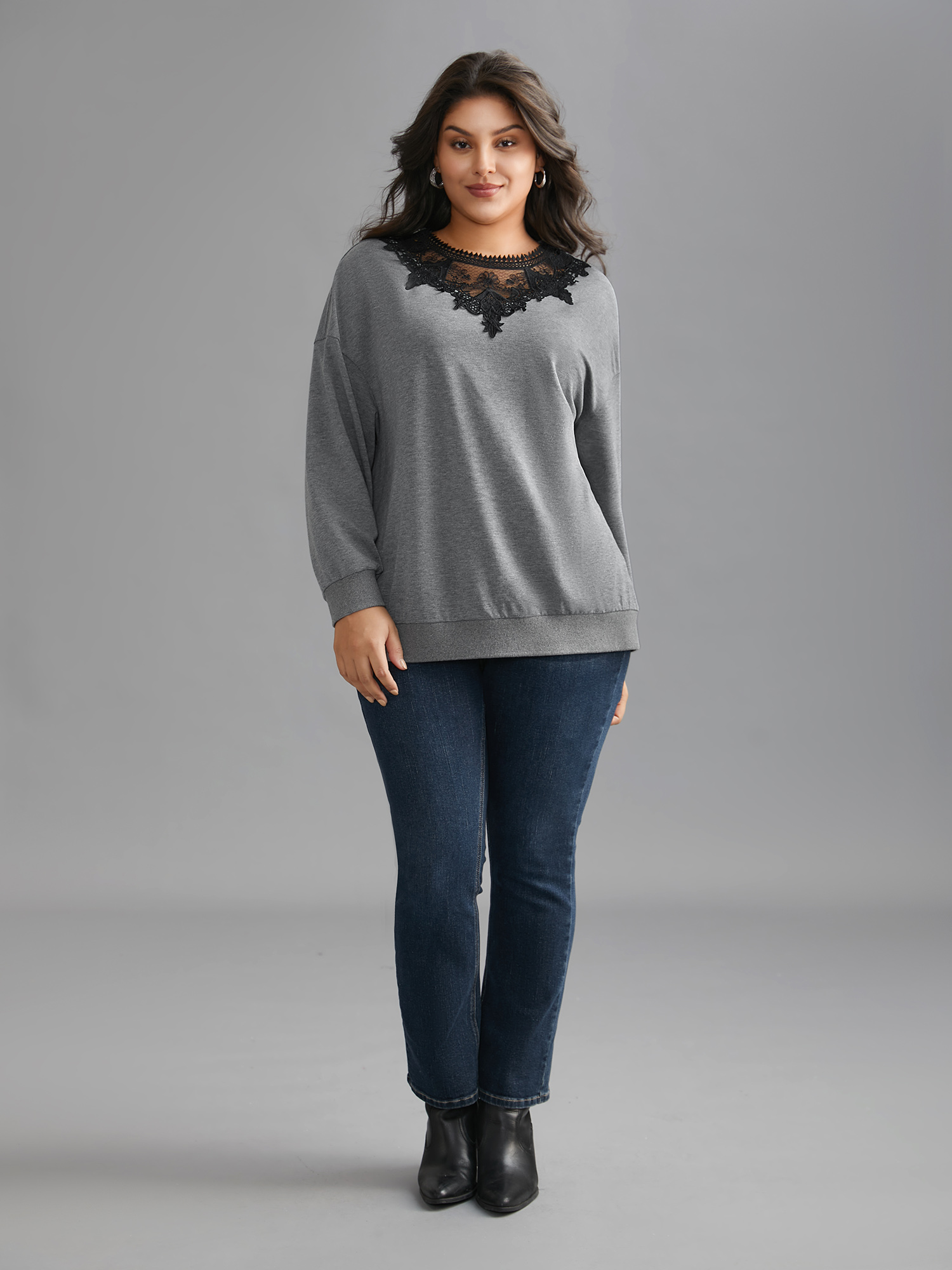 Plus Size Lace Panel Round Neck Contrast Sweatshirt Women DarkGray Elegant Woven ribbon&lace trim Round Neck Everyday Sweatshirts BloomChic 28/5X 