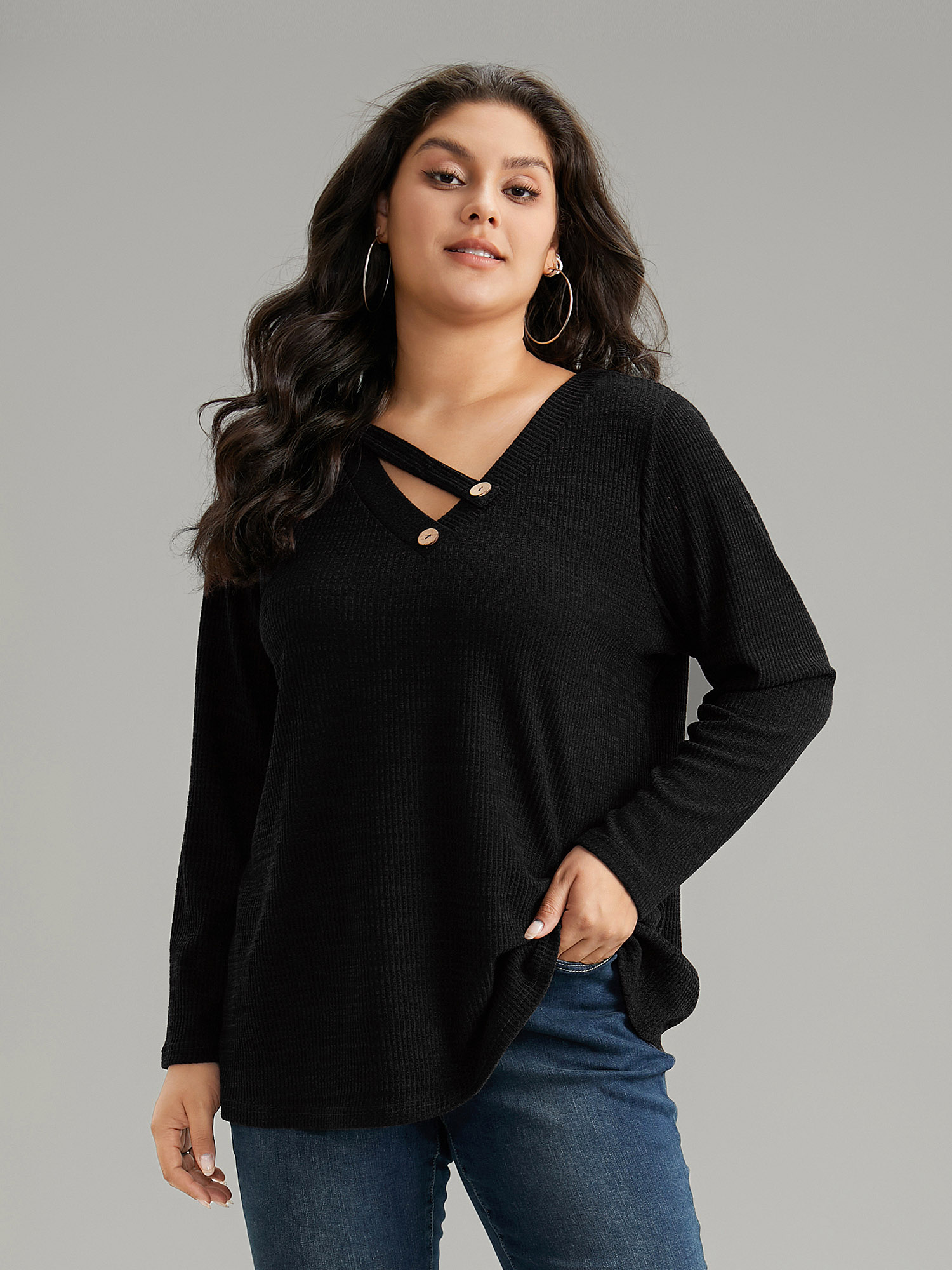 

Plus Size Solid Rib Knit Button Detail T-shirt Black Women Casual Non Plain V-neck Everyday T-shirts BloomChic