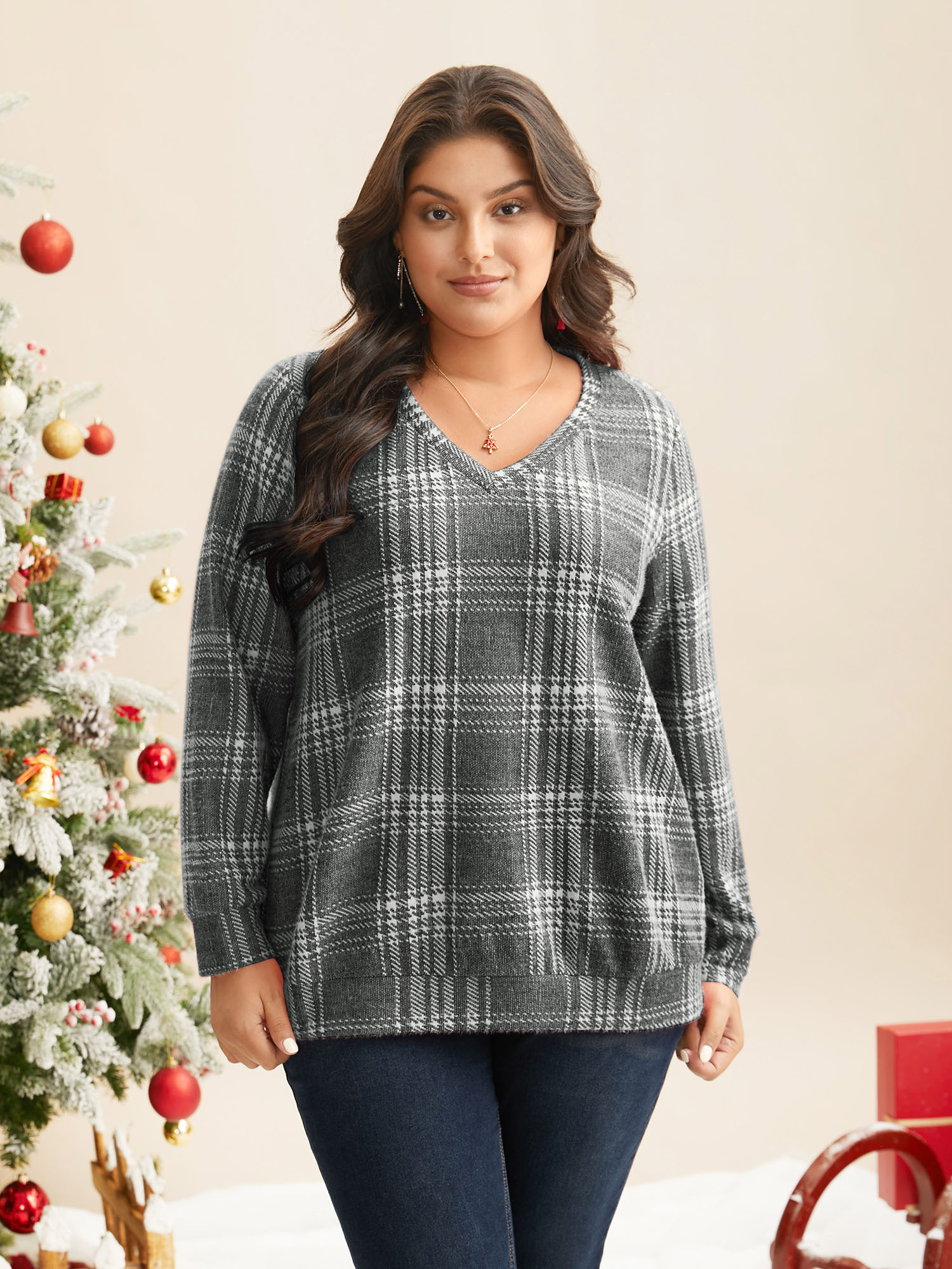 

Plus Size Brushed Plaid V-neck Sweatshirt Women Black Casual Non V-neck Everyday Sweatshirts BloomChic