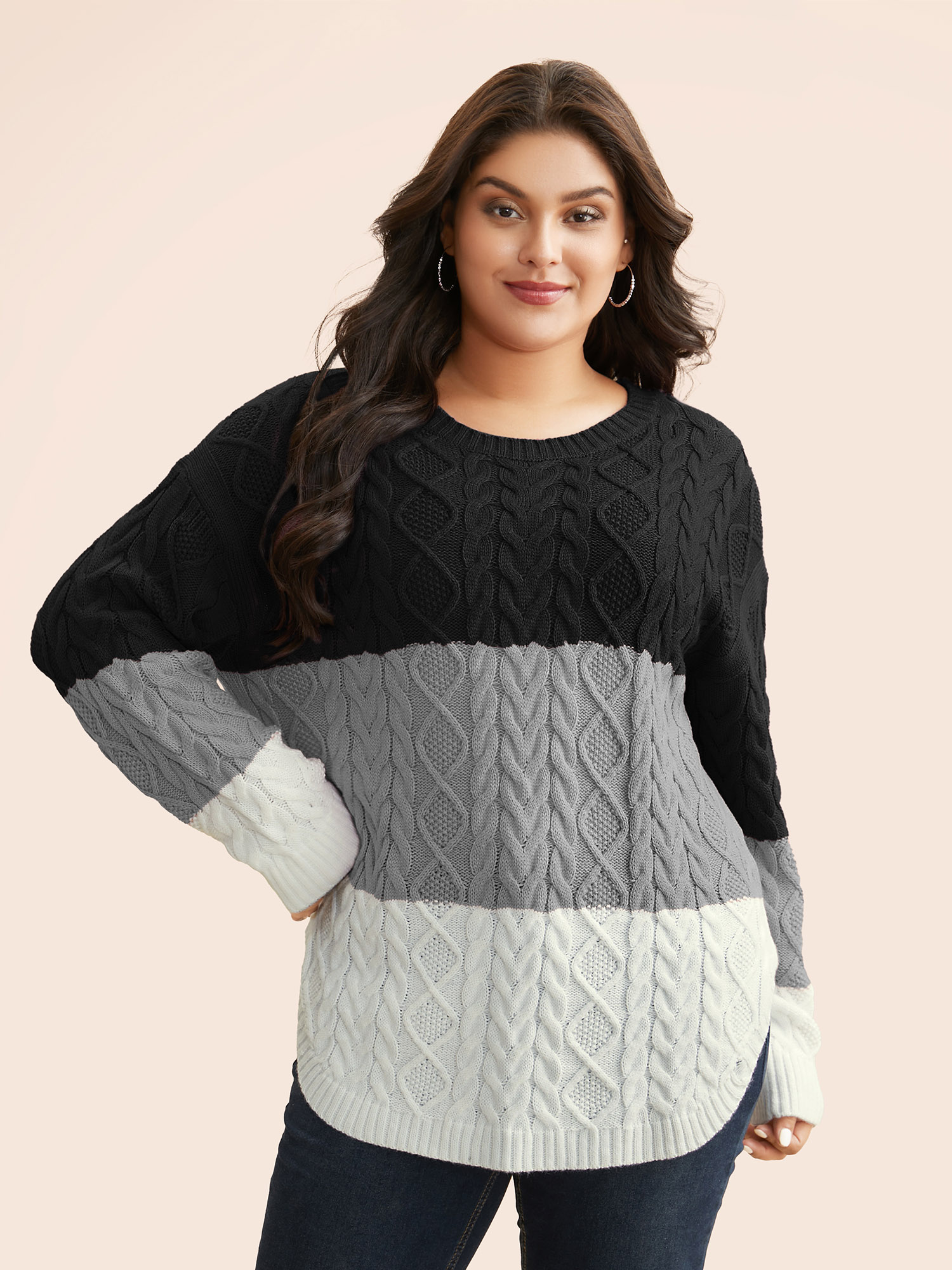 

Plus Size Contrast Cable Knit Arc Hem Pullover Black Women Casual Loose Long Sleeve Round Neck Everyday Pullovers BloomChic