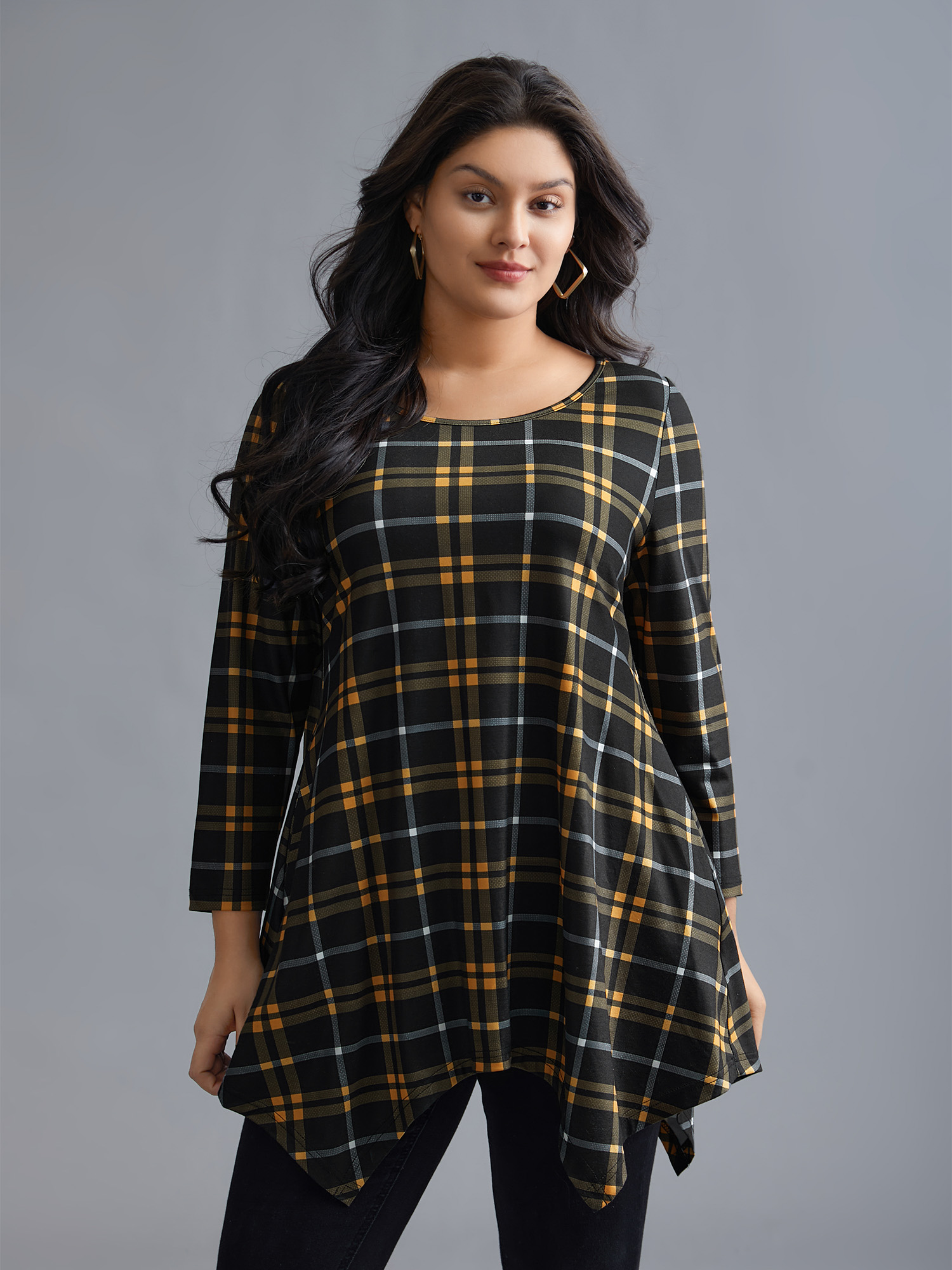 

Plus Size Plaid Asymmetrical Hem Pocket T-shirt Lightyellow Women Casual Asymmetrical Round Neck Loose Everyday T-shirts BloomChic